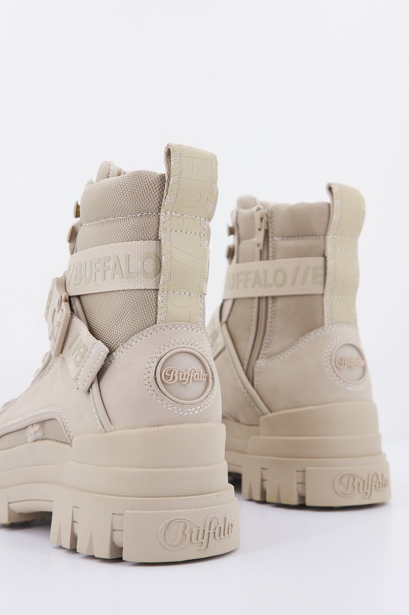 BUFFALO ASPHA COM1 VEGAN en color MARRON CLARO (3)