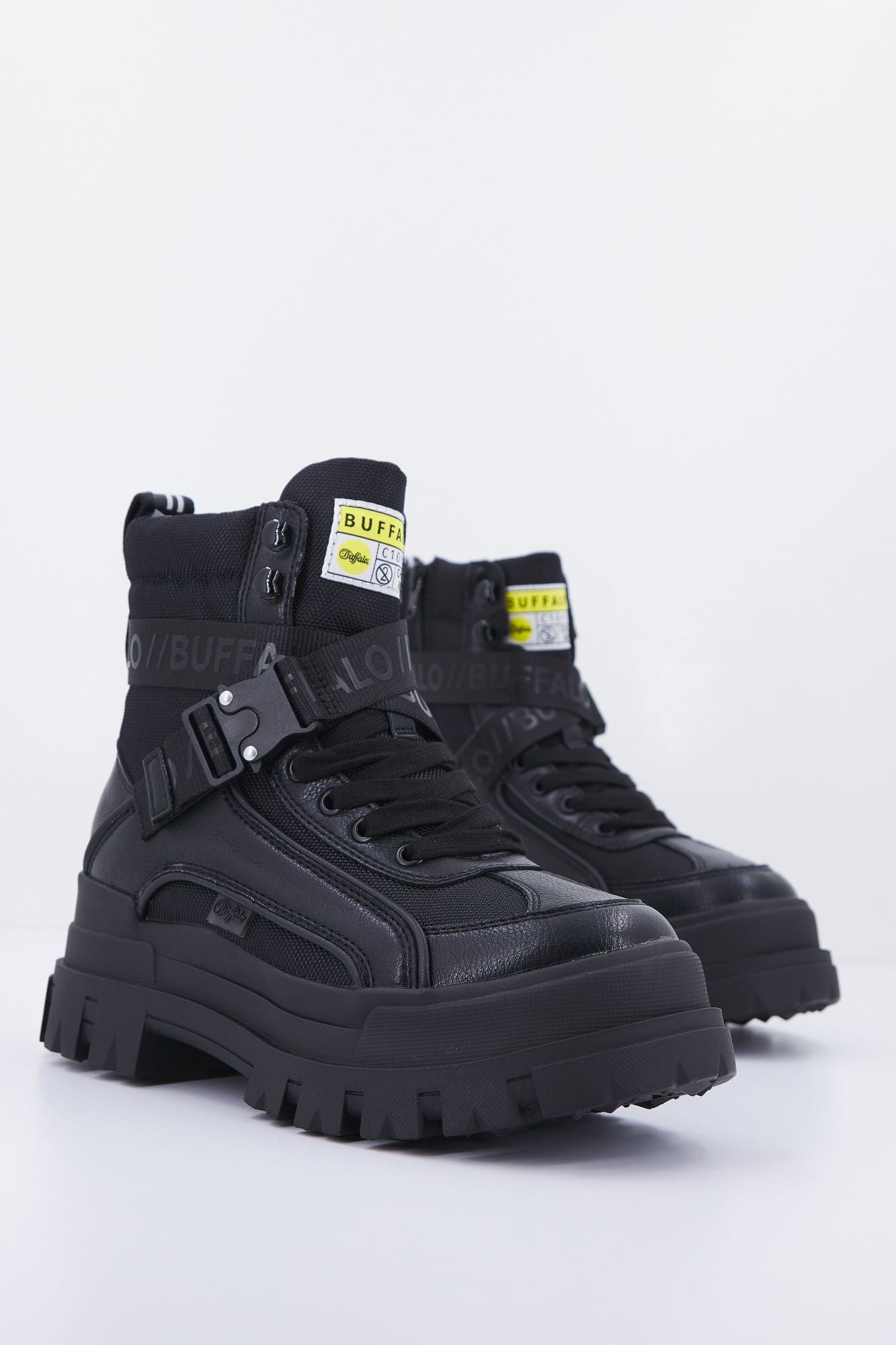 BUFFALO ASPHA COM1 en color NEGRO (2)
