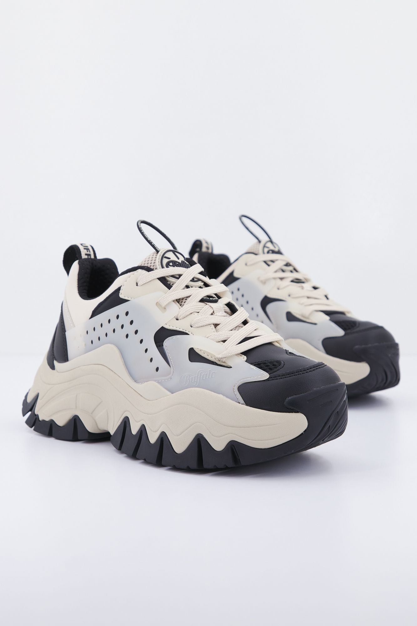 BUFFALO TRAIL ONE en color BEIS (2)