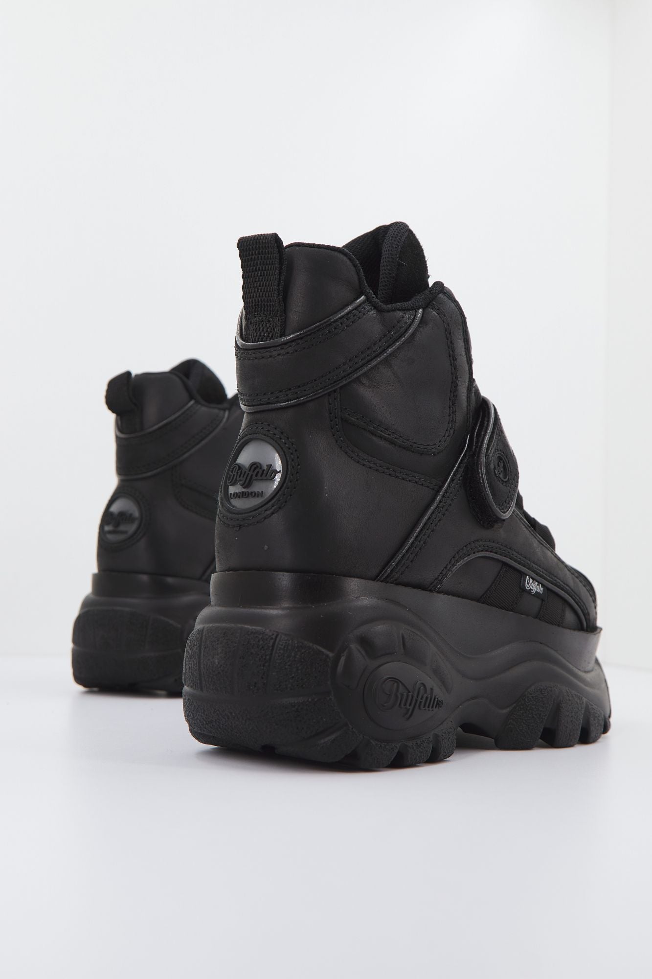 BUFFALO 1348-14 2.0 en color NEGRO (3)