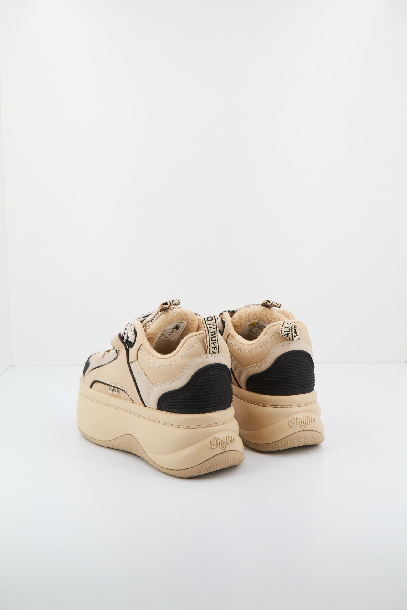 BUFFALO ORCUS SK8 en color MARRON (4)