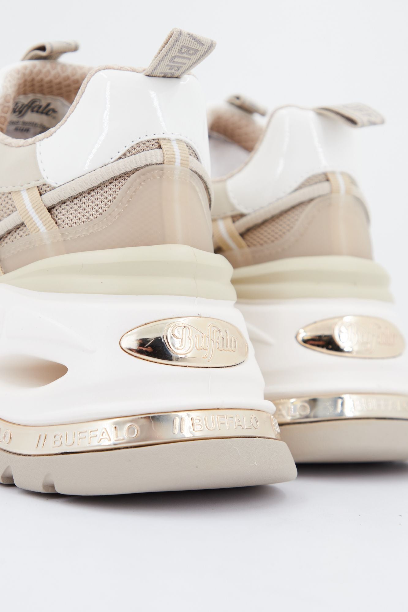 BUFFALO TRIPLET HOLLOW en color BEIS (4)