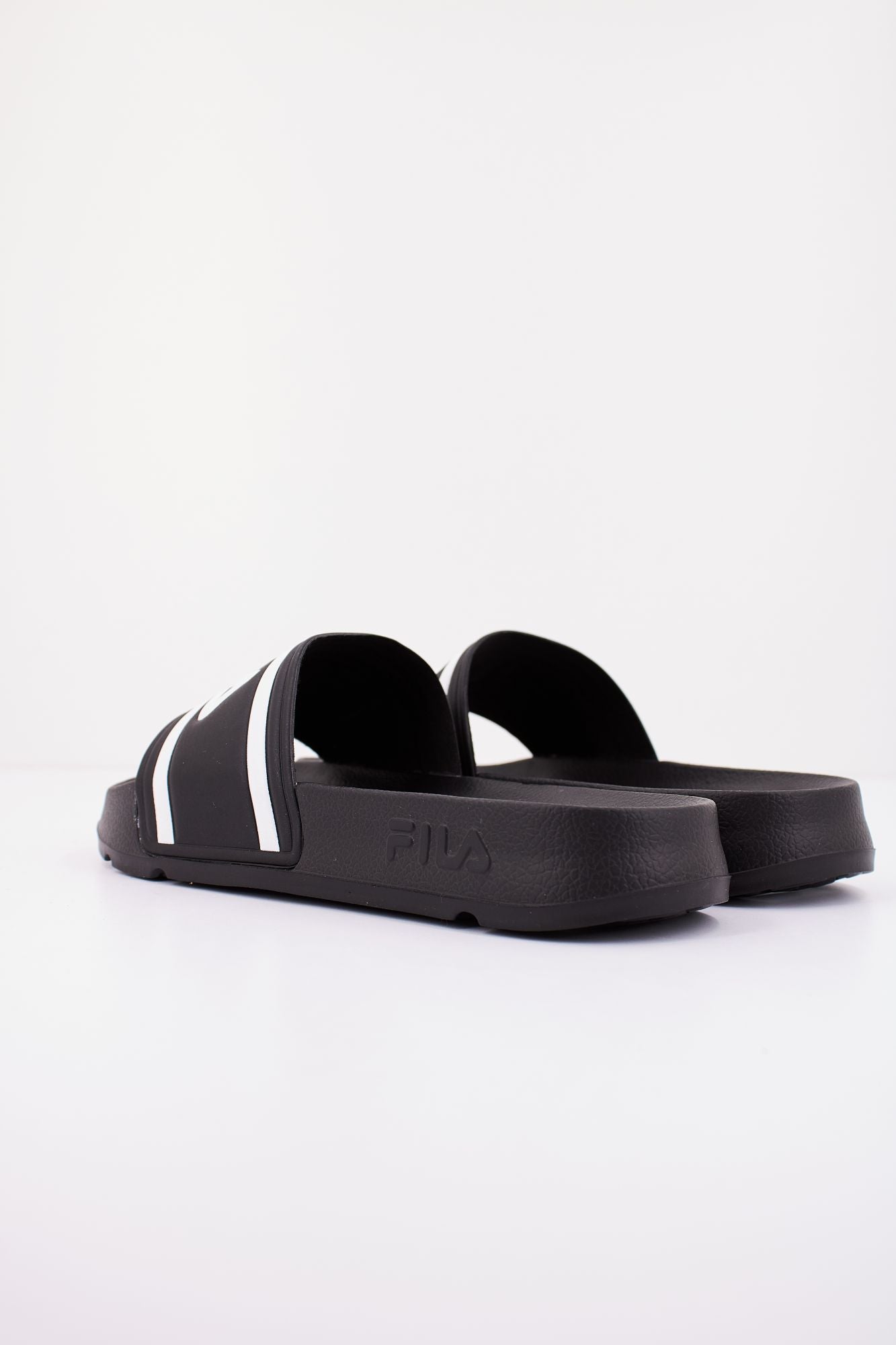 FILA MORRO BAY SLIPPER WMN en color NEGRO (3)