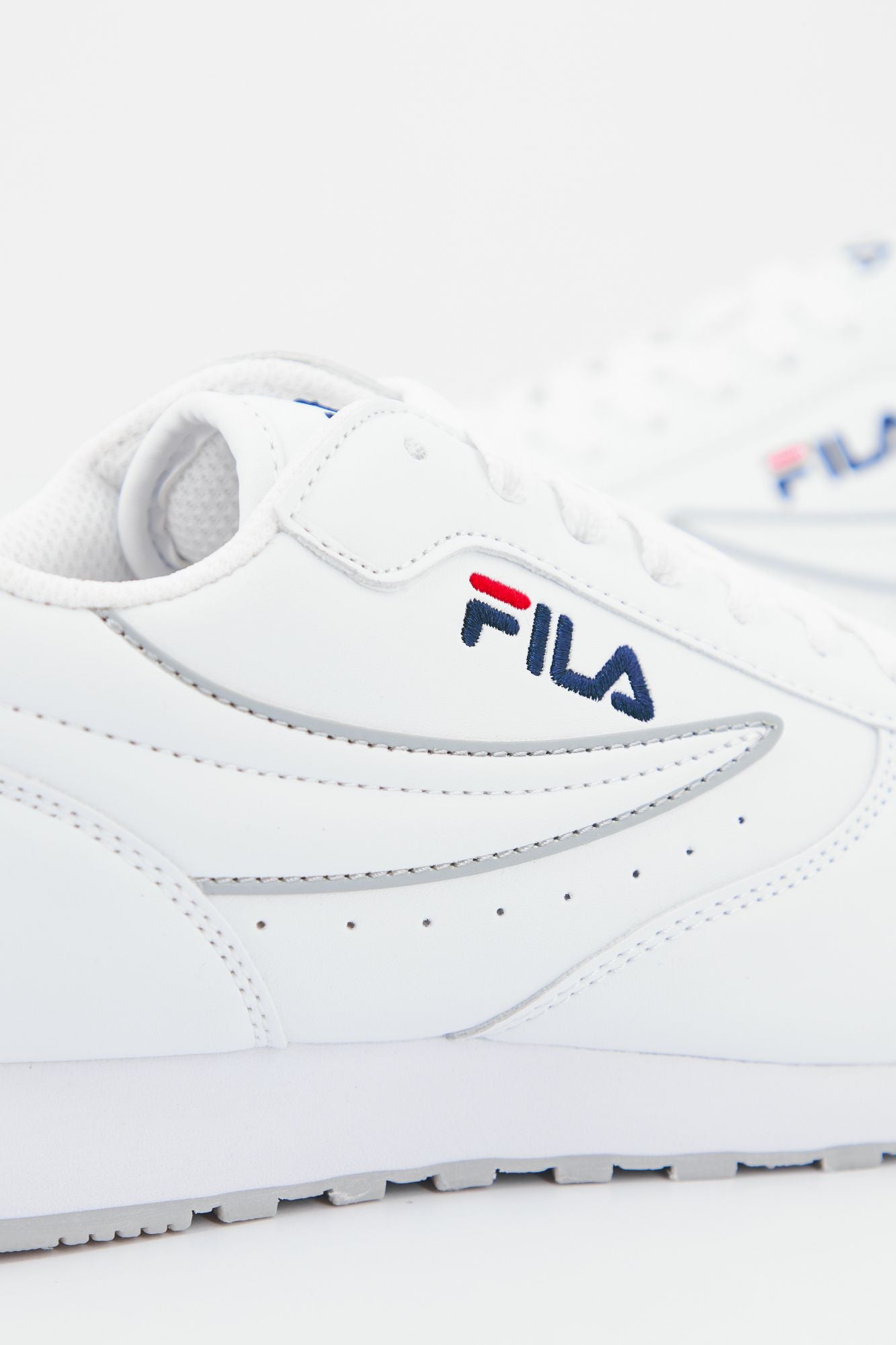 FILA ORBIT LOW WMN en color BLANCO (4)