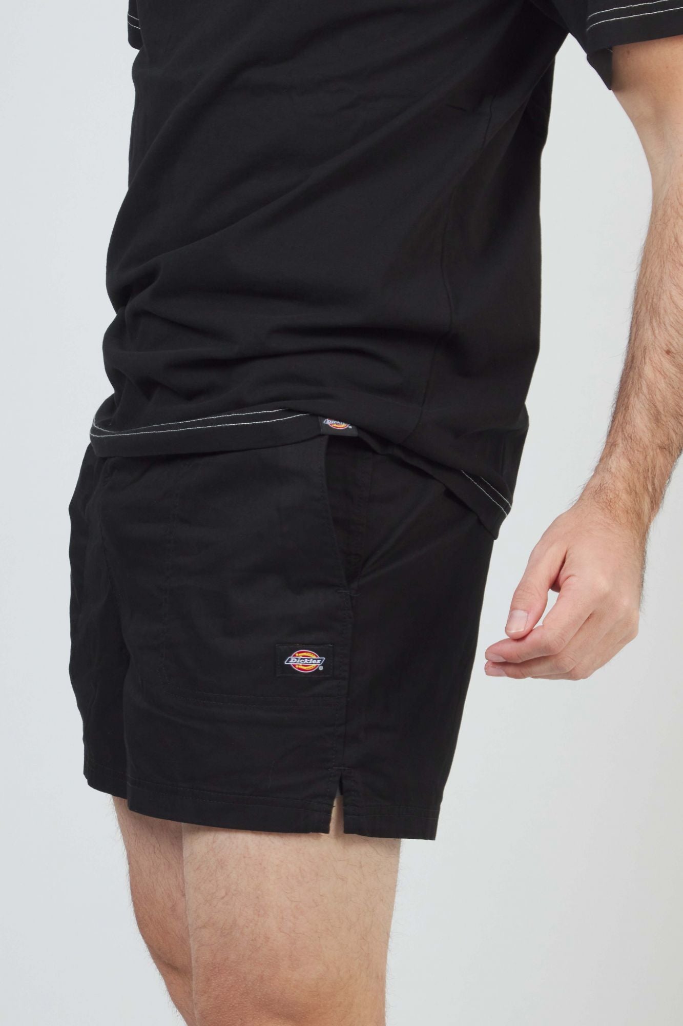 DICKIES VALE SHORT W en color NEGRO (3)
