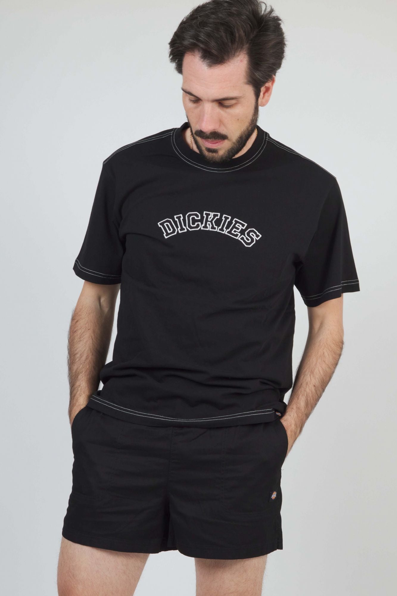 DICKIES VALE SHORT W en color NEGRO (4)