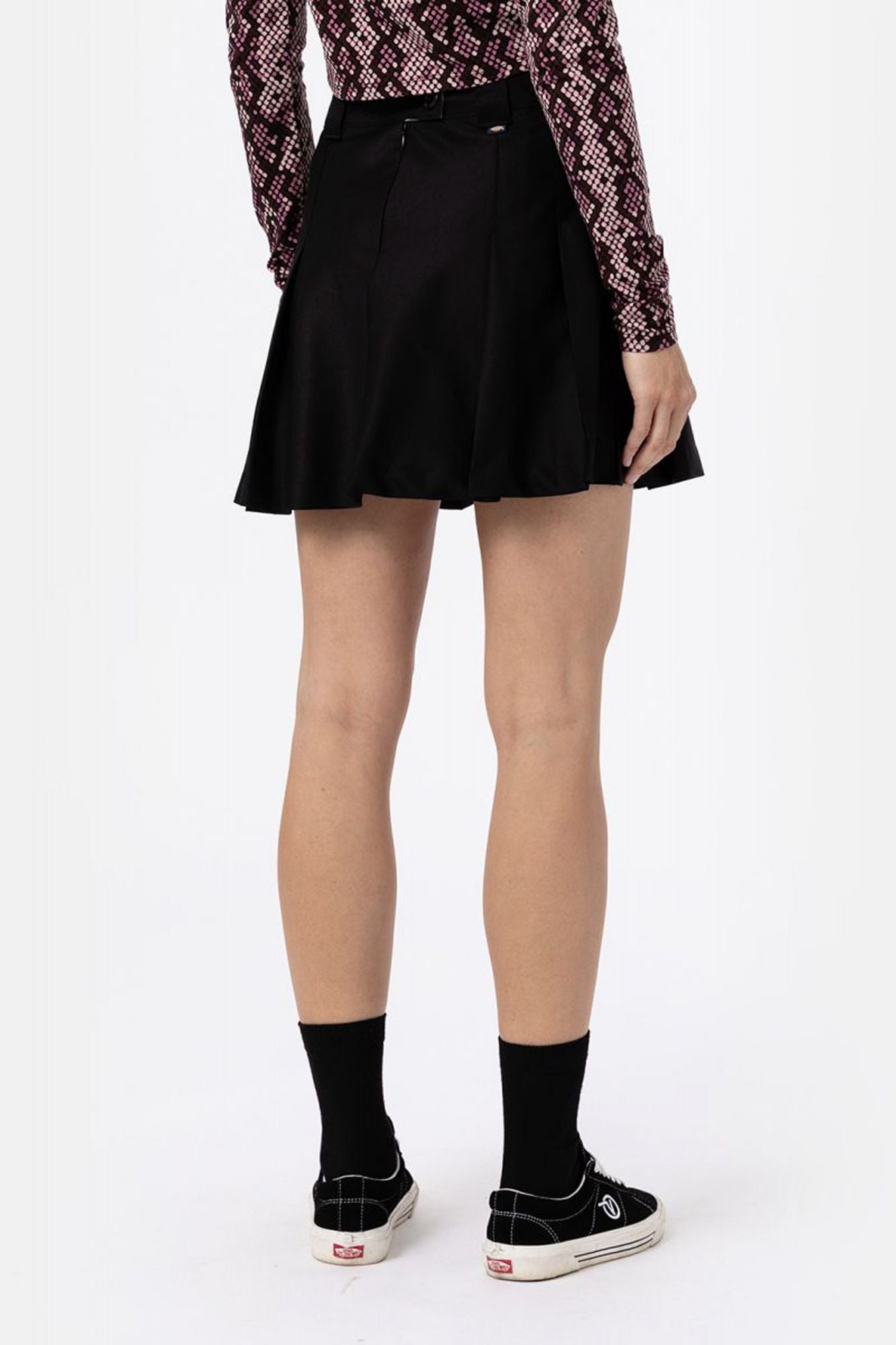 DICKIES ELIZAVILLE SKIRT en color NEGRO (3)