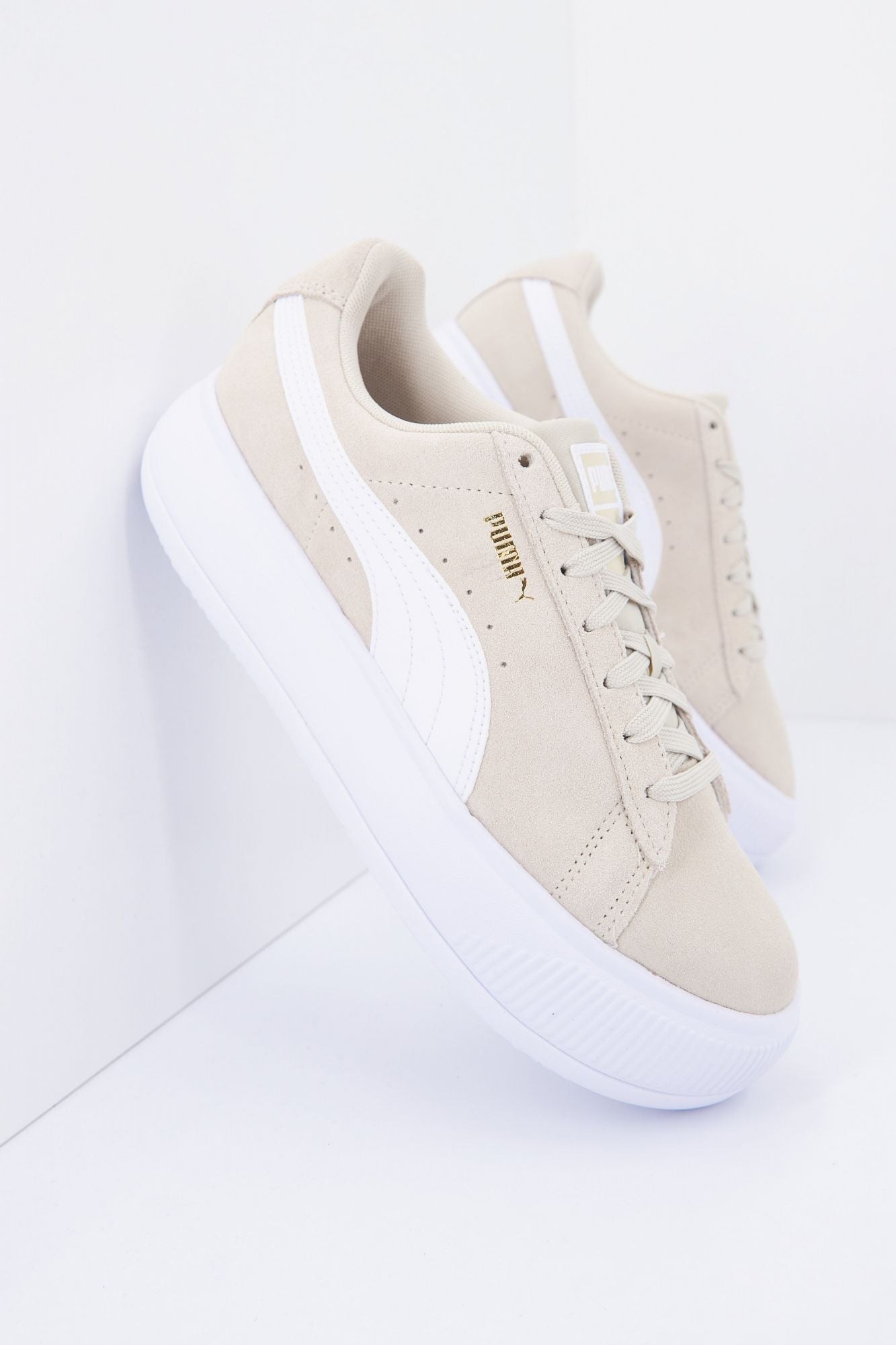 PUMA SUEDE MAYU en color MARRON CLARO (3)