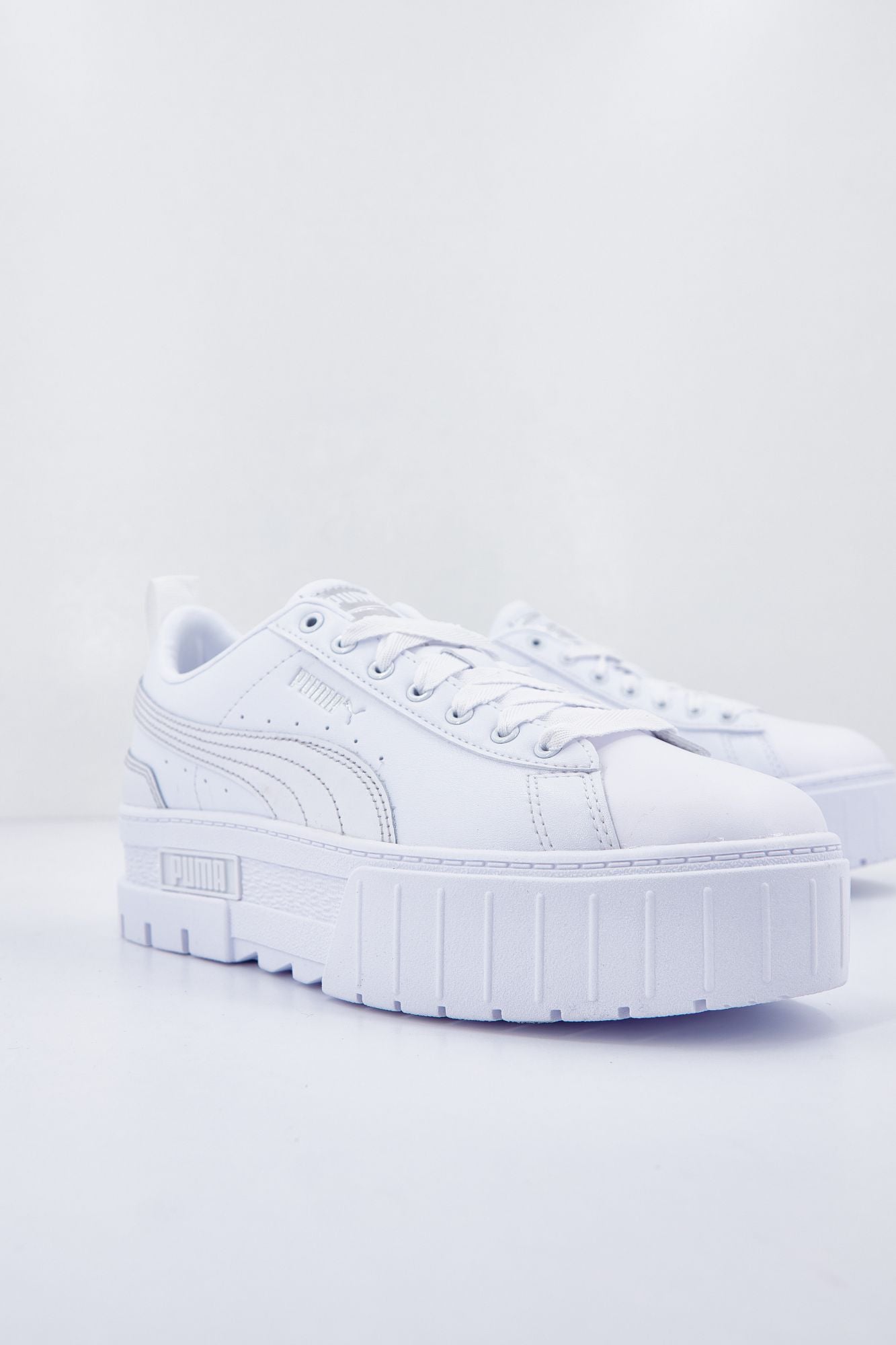 PUMA MAYZE GLOW en color BLANCO (1)