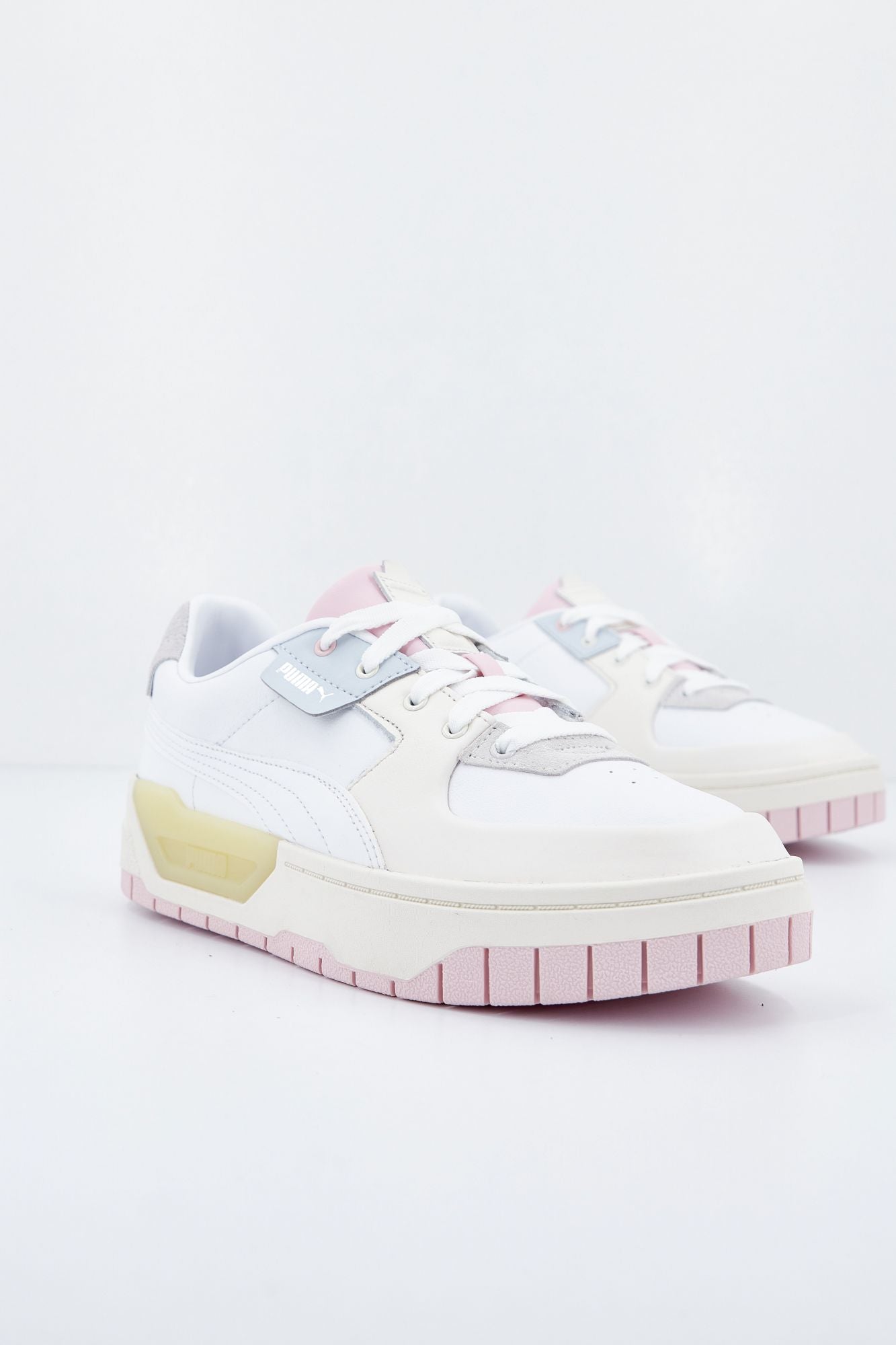 PUMA CALI DREAM en color BLANCO (1)