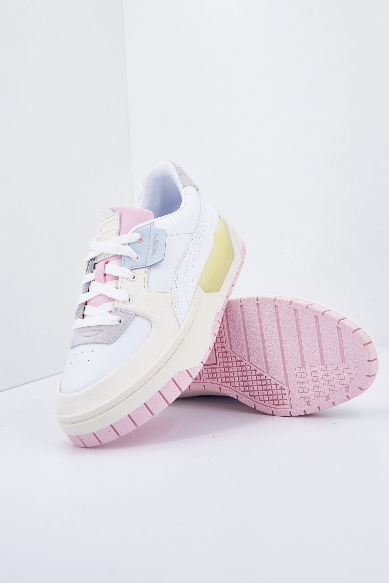 PUMA CALI DREAM en color BLANCO (4)