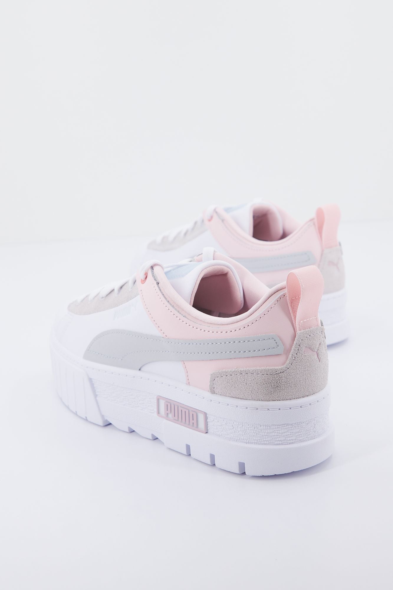 PUMA MAYZE RAW WNS en color BLANCO (3)