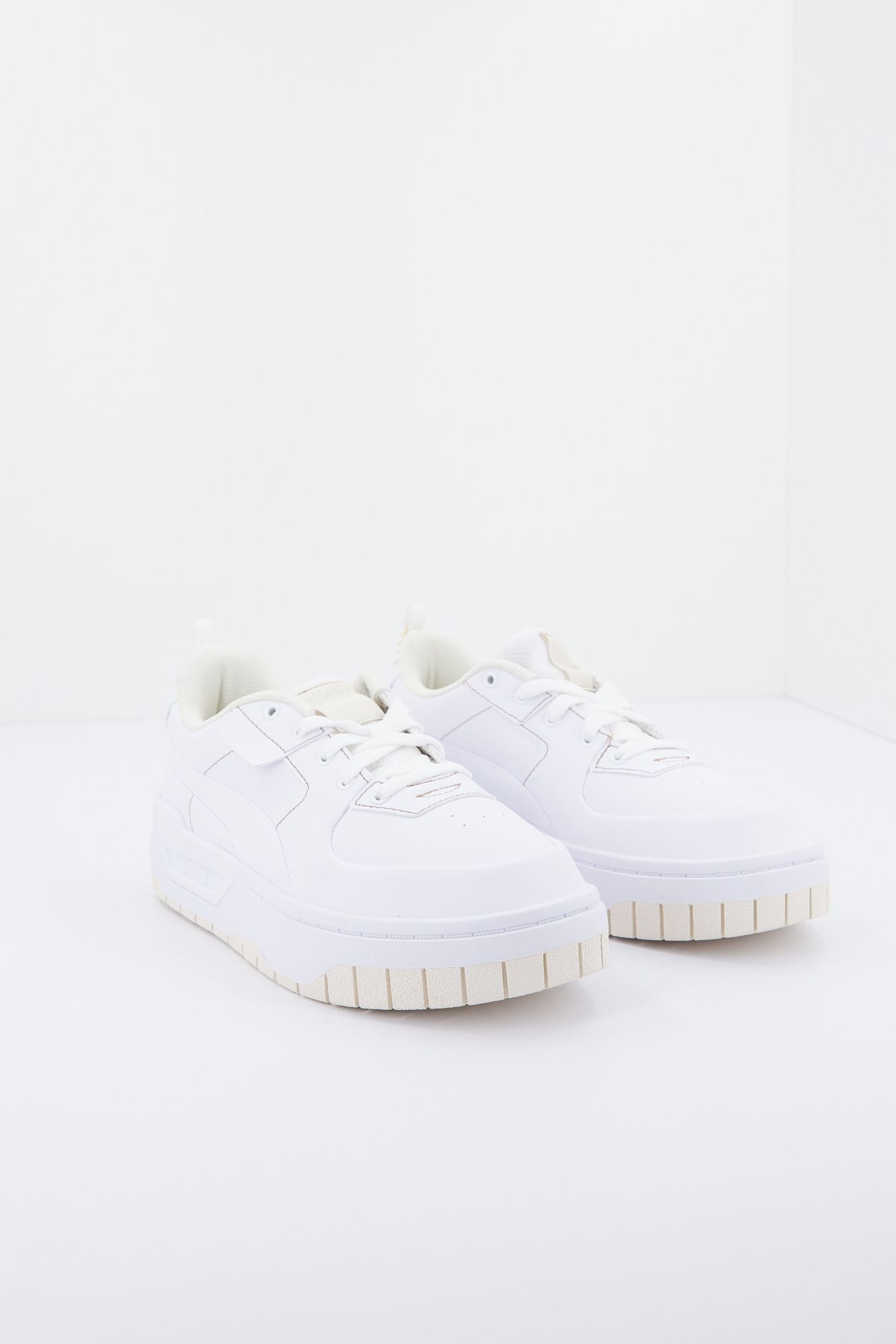 PUMA CALI DREAM INFUSE WNS en color BLANCO (3)