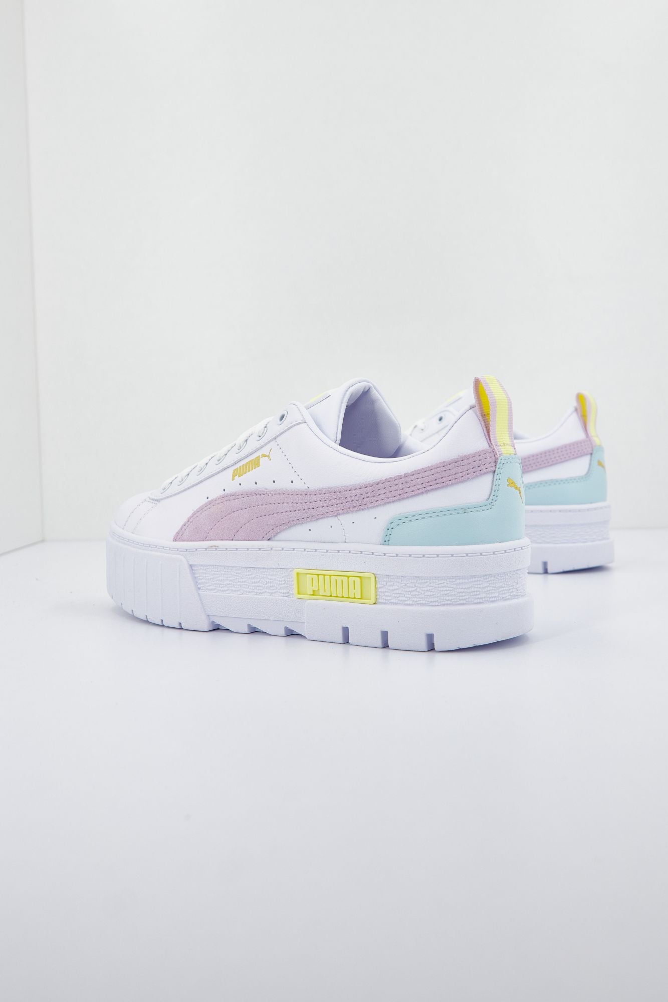 PUMA MAYZE LTH WN'S en color BLANCO (3)
