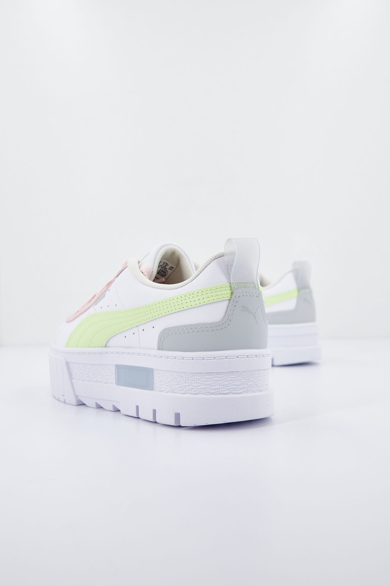 PUMA MAYZE LTH POP en color BLANCO (3)