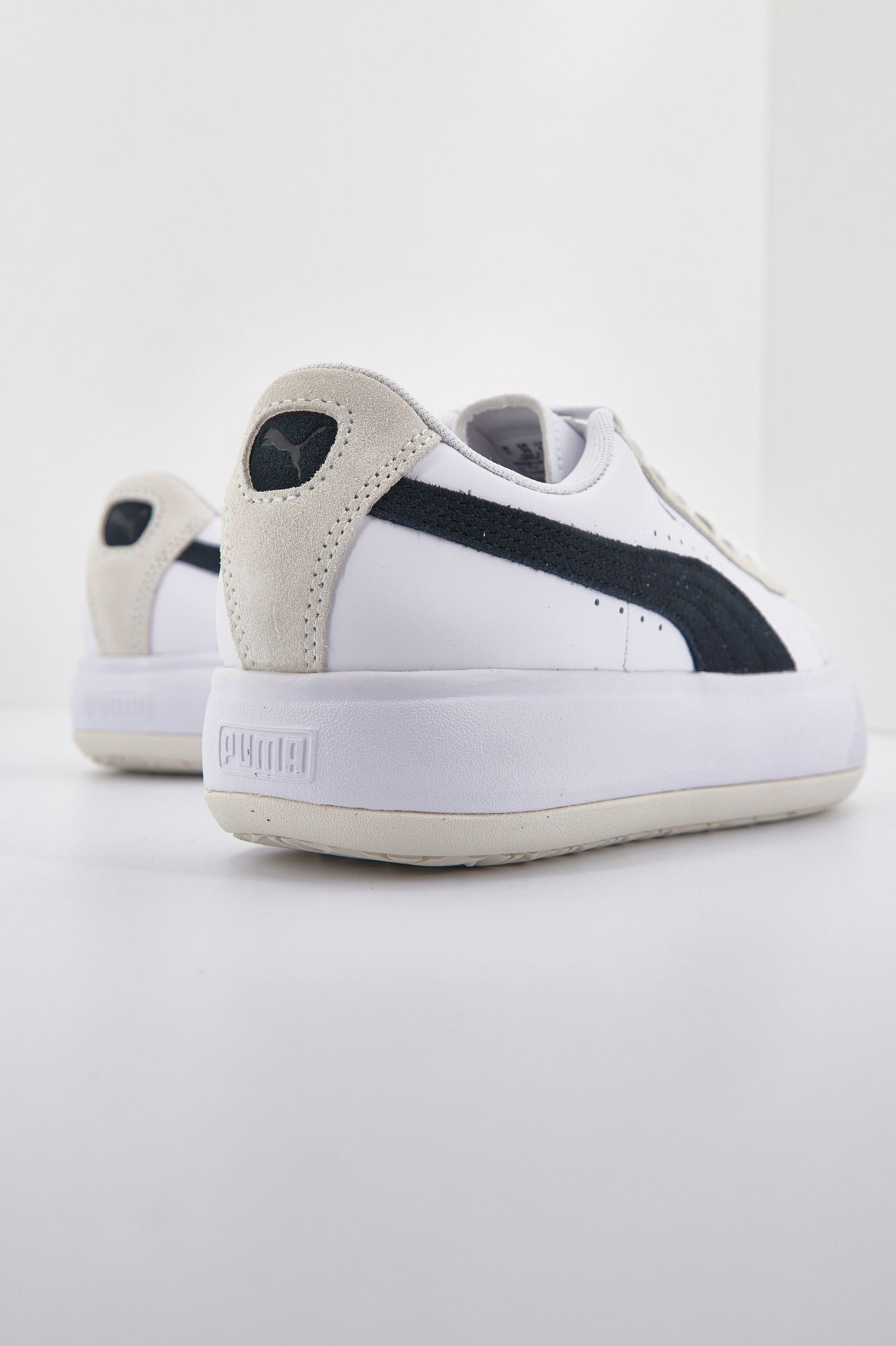 PUMA MAYU MIX WN en color NEGRO (3)