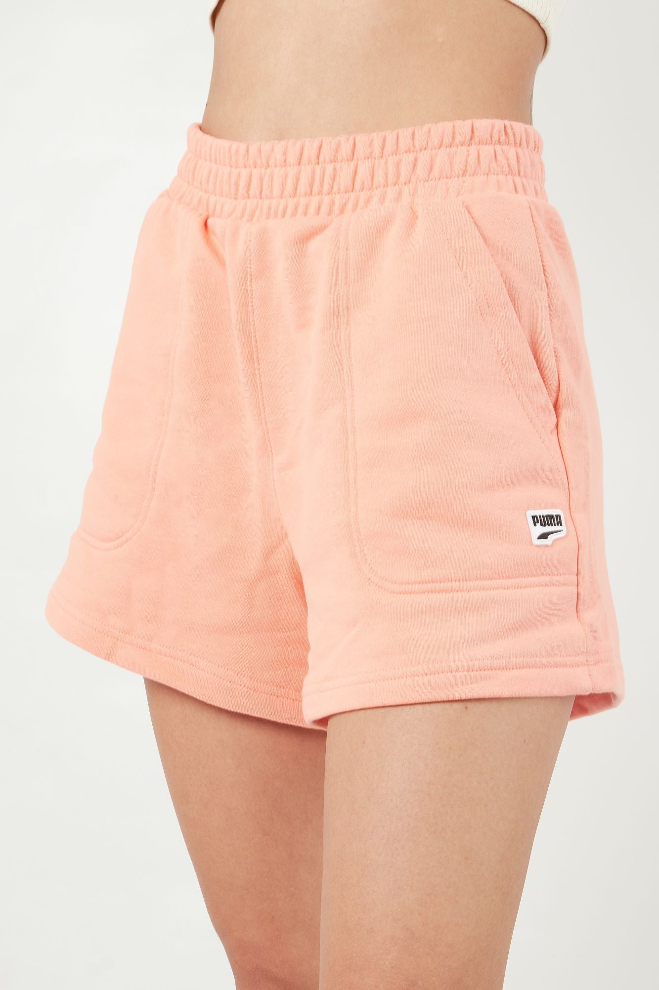 PUMA DOWNTOWN HIGH WAIST SHORTS en color ROSA (1)
