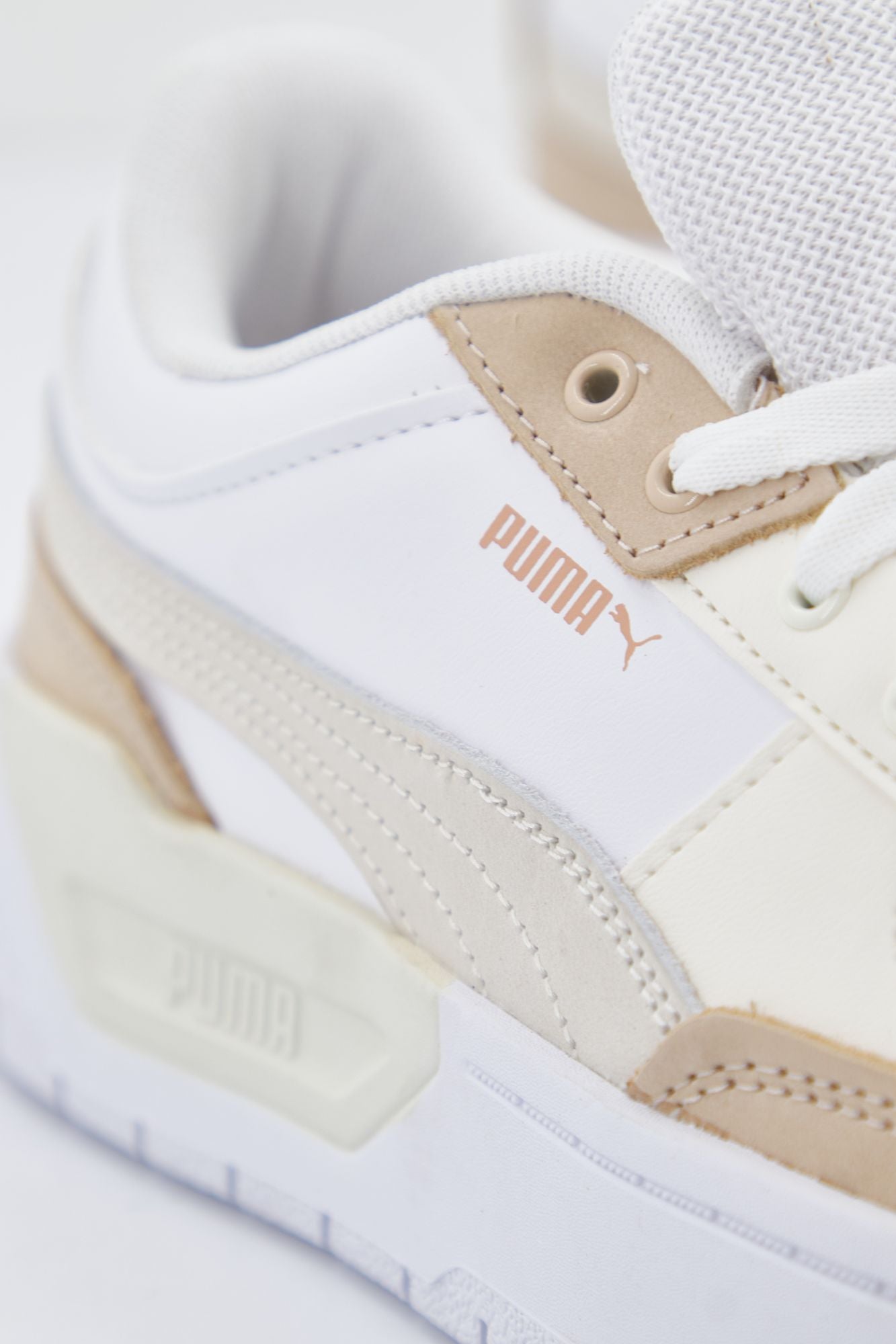 PUMA CALI DREAM PASTEL en color BLANCO (3)