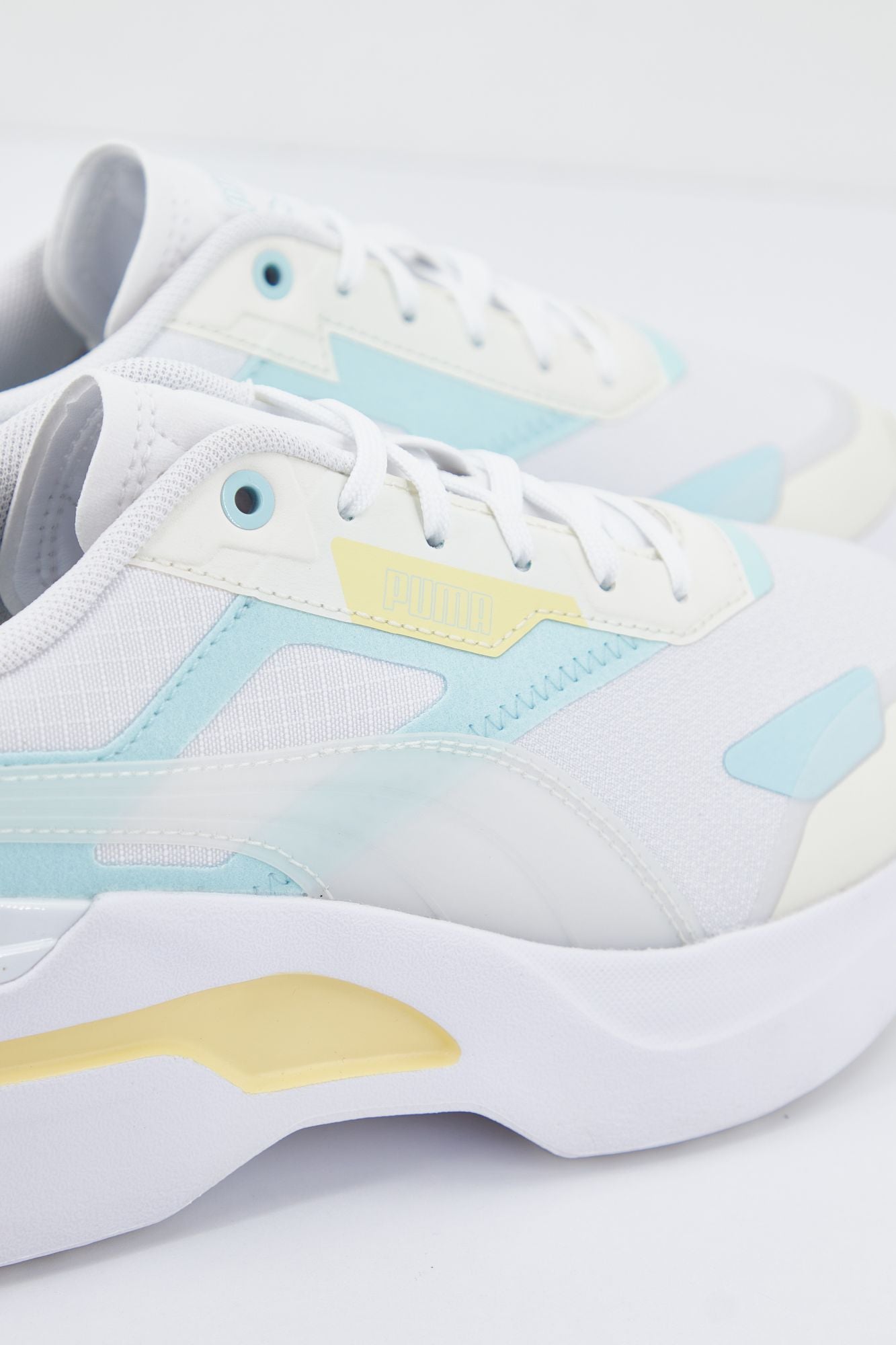 PUMA KOSMO RIDER SOFT WNS en color BLANCO (4)
