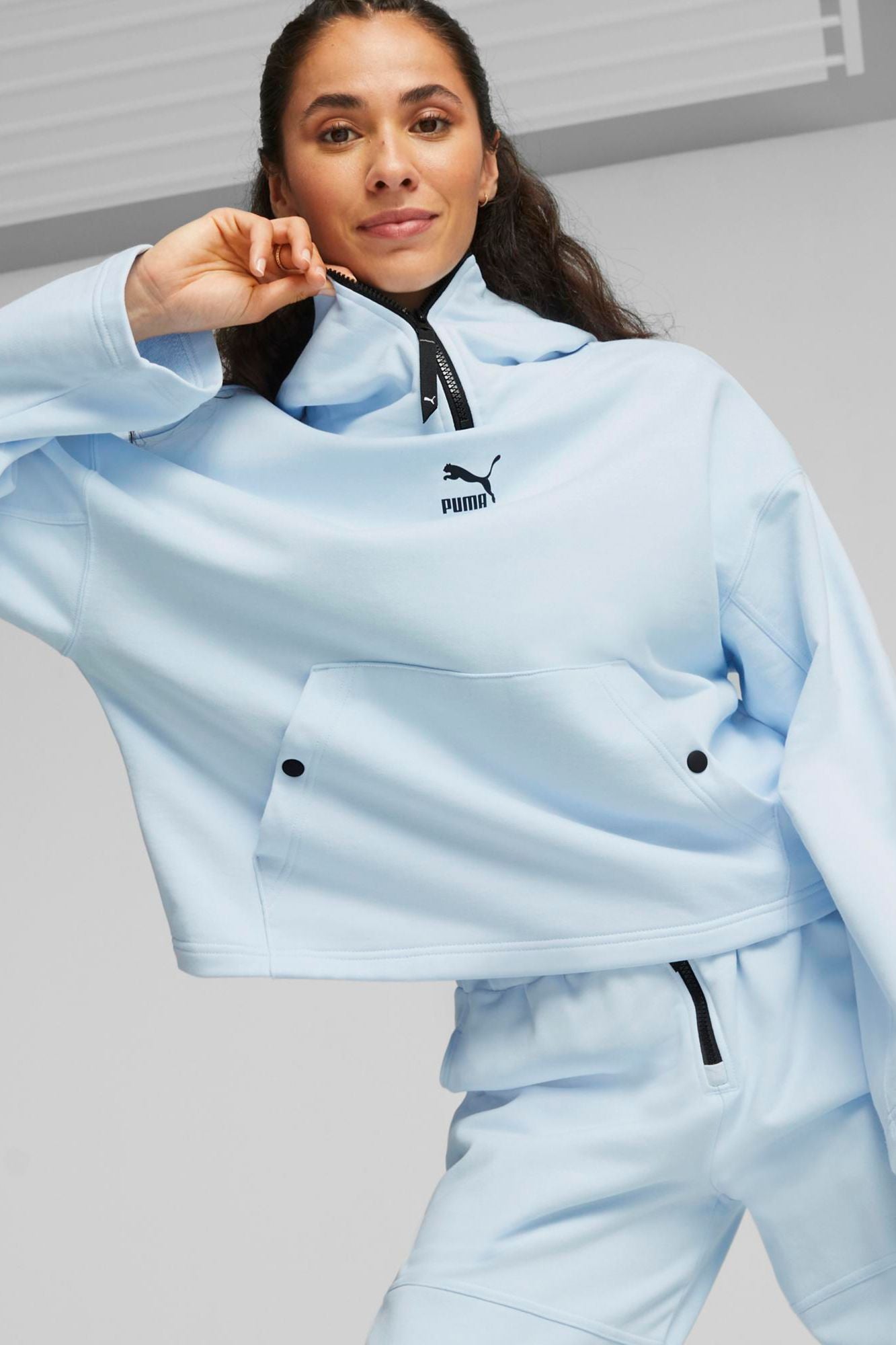 PUMA DARE TO HOODIE en color AZUL (1)