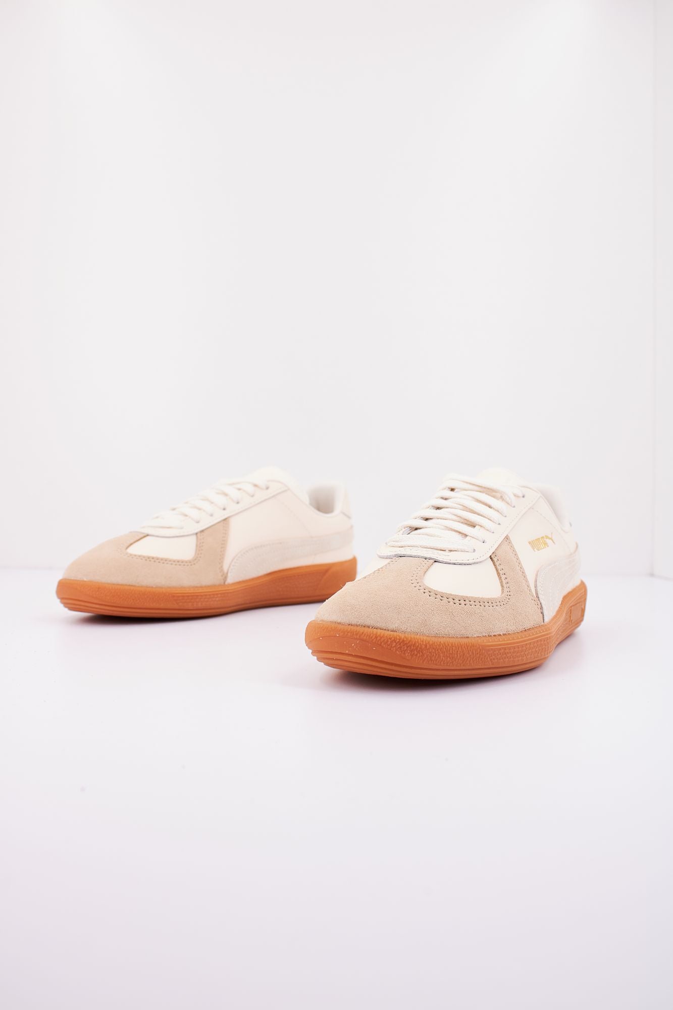 PUMA PUMA ARMY TRAINER en color BEIS (2)