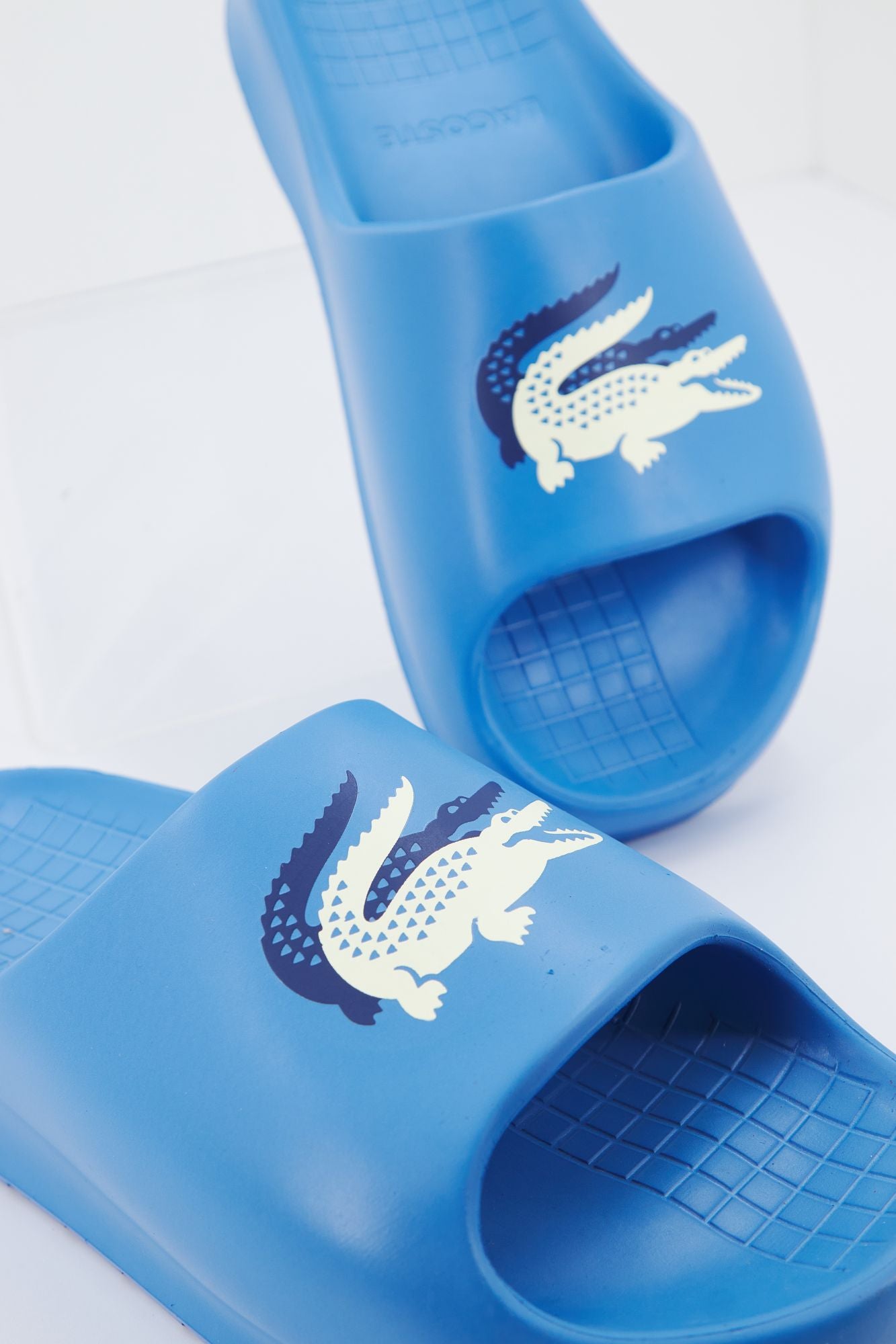 LACOSTE SERVE SLIDE 2.0 123 1 CMA en color AZUL (4)