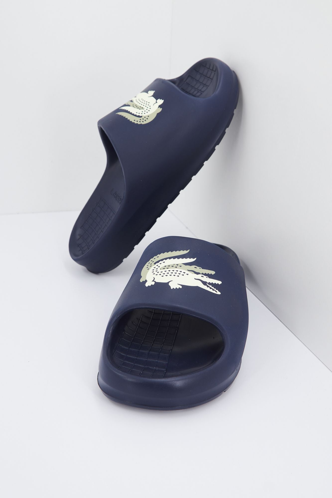 LACOSTE SERVE SLIDE 2.0 123 1 CMA en color AZUL (1)