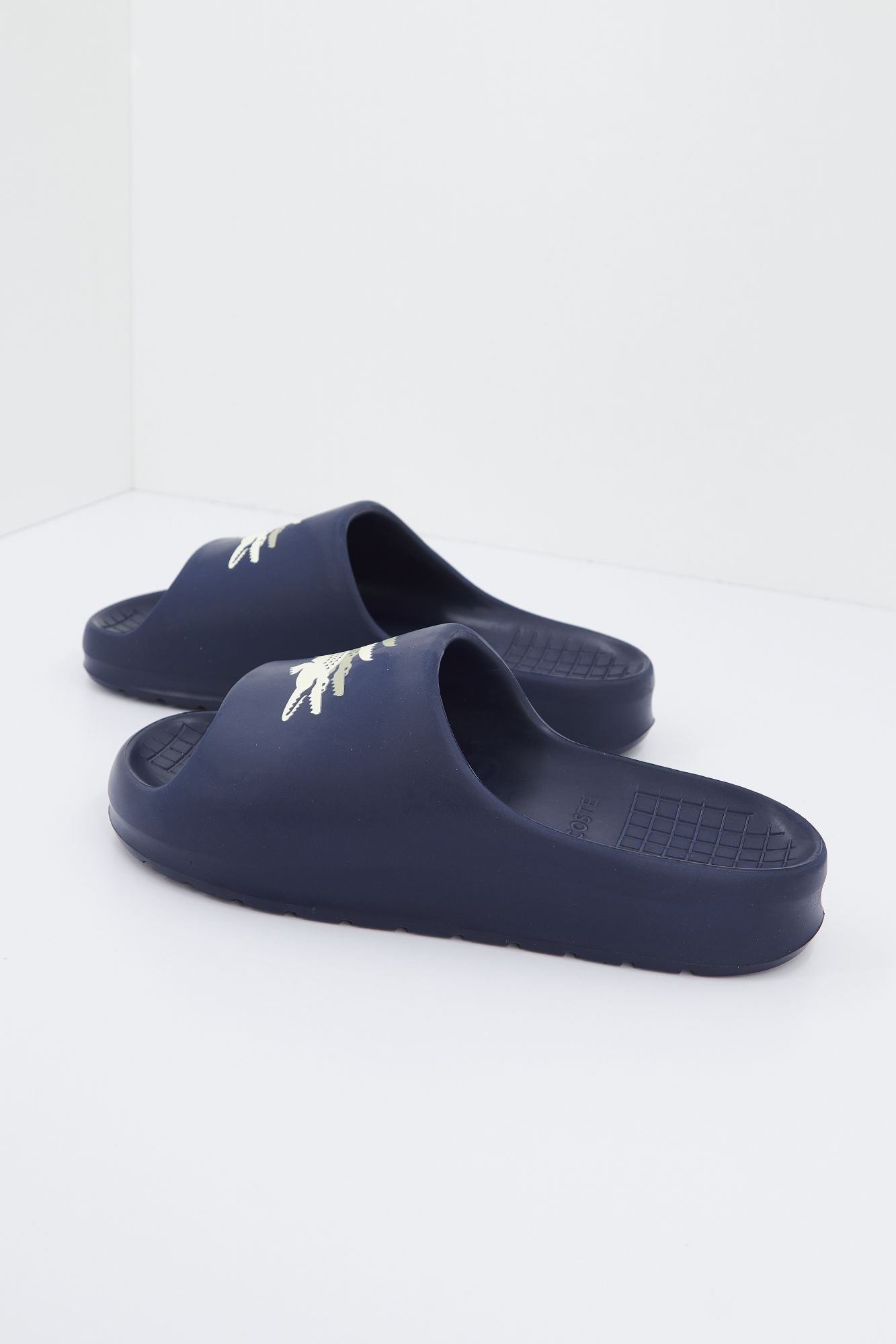 LACOSTE SERVE SLIDE 2.0 123 1 CMA en color AZUL (3)