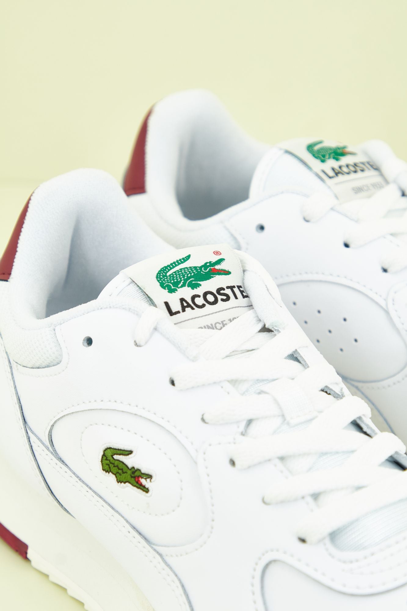 LACOSTE LINETRACK 2231 SMA en color BLANCO (3)