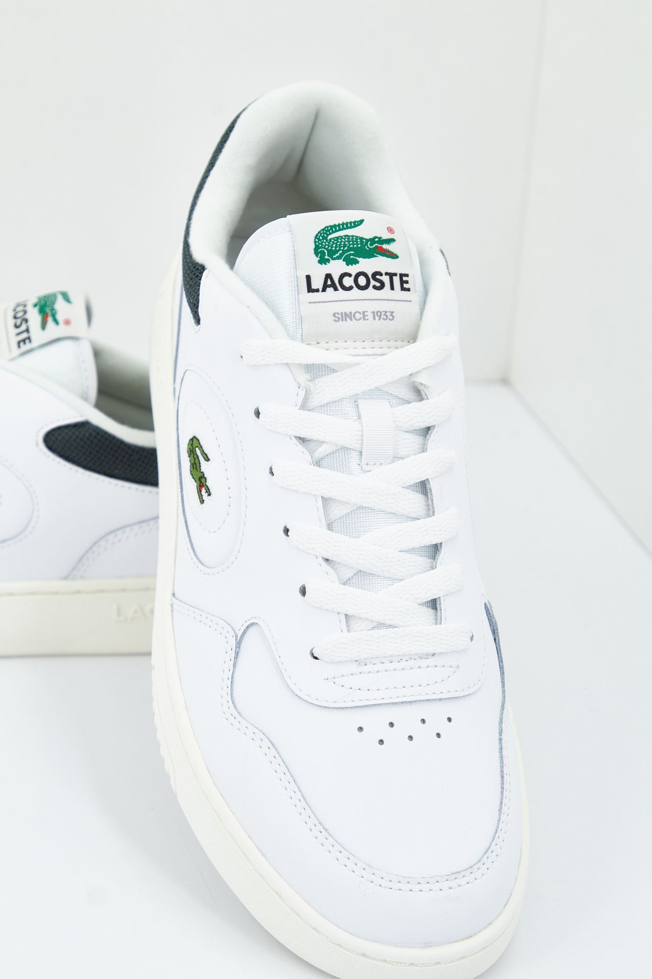 LACOSTE LINESET 223 en color BLANCO (2)