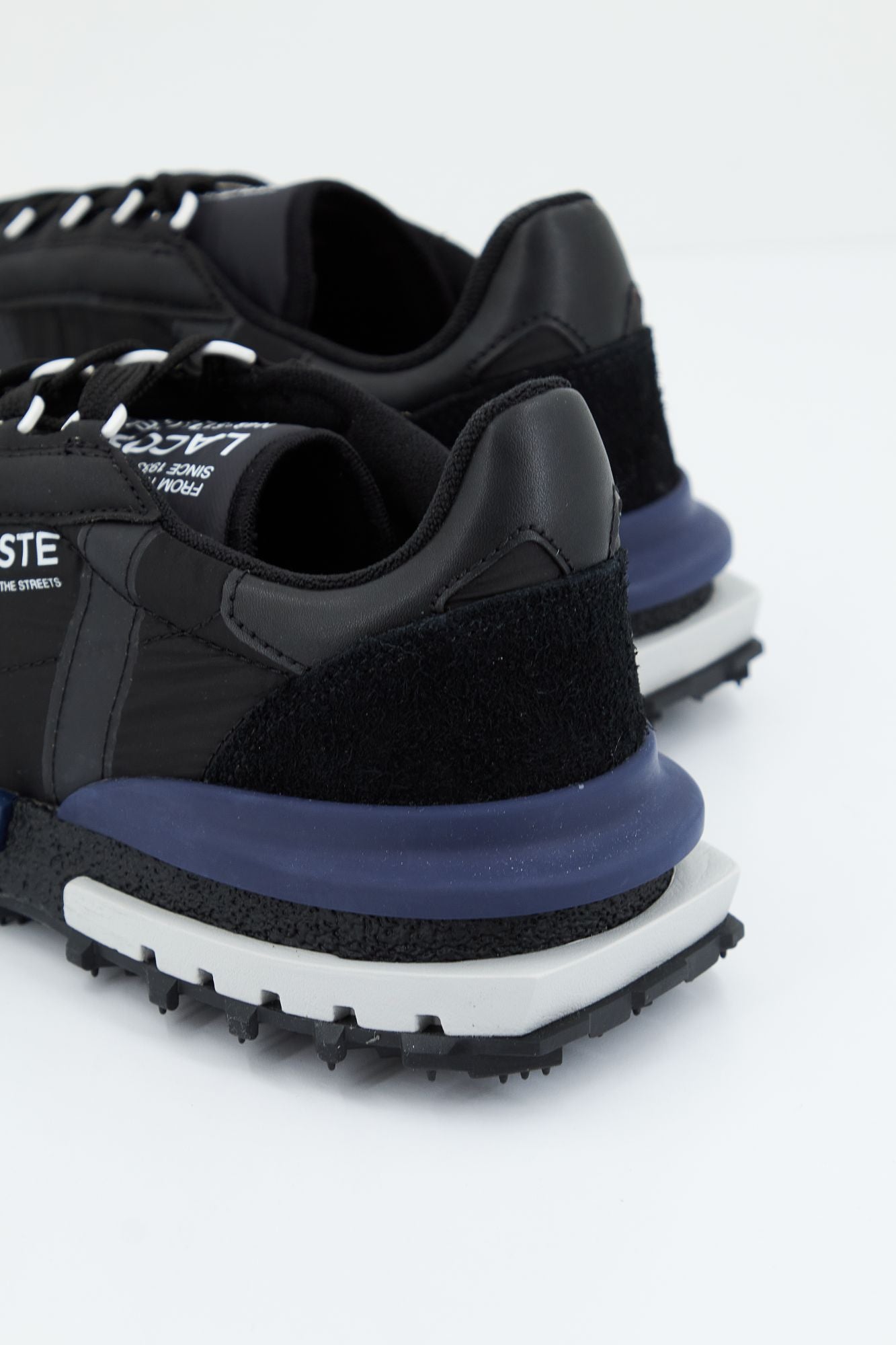 LACOSTE ELITE ACTIVE 223 en color NEGRO (3)