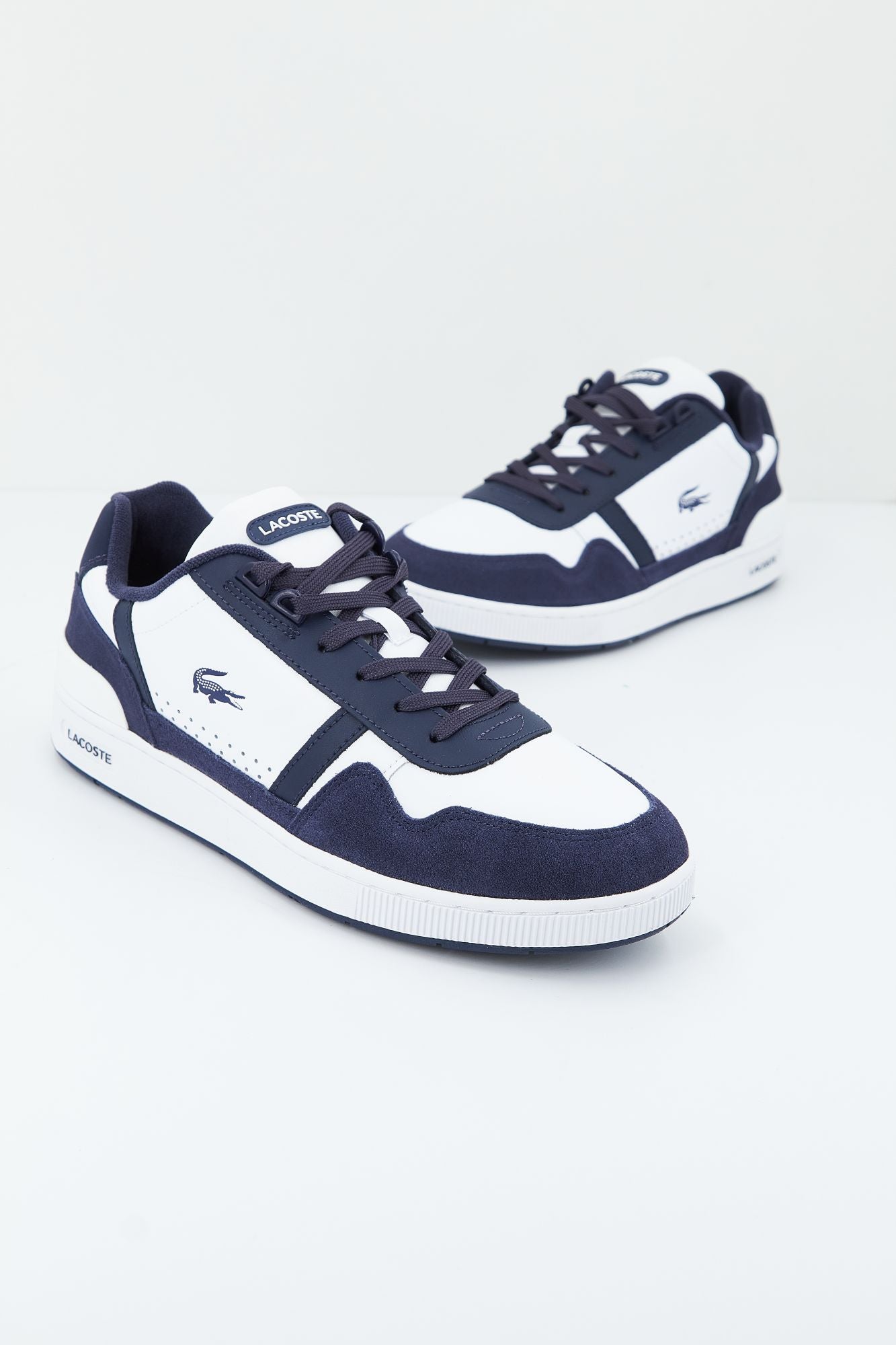 LACOSTE T-CLIP 223 en color BLANCO (1)