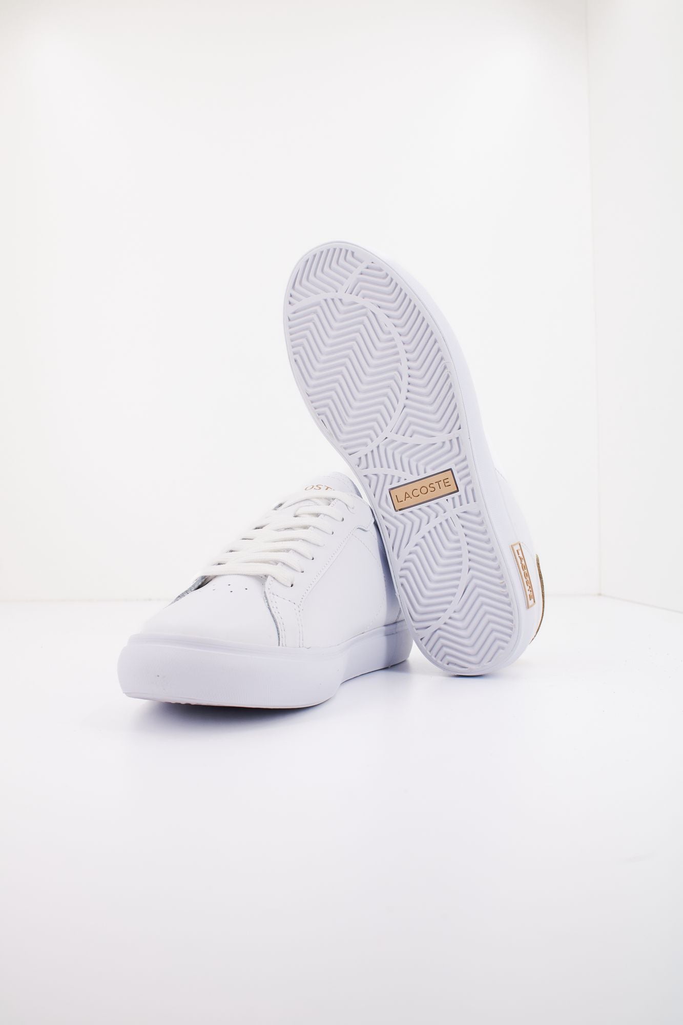 LACOSTE POWERCOURT LOGO TONGUE LE en color BLANCO (4)
