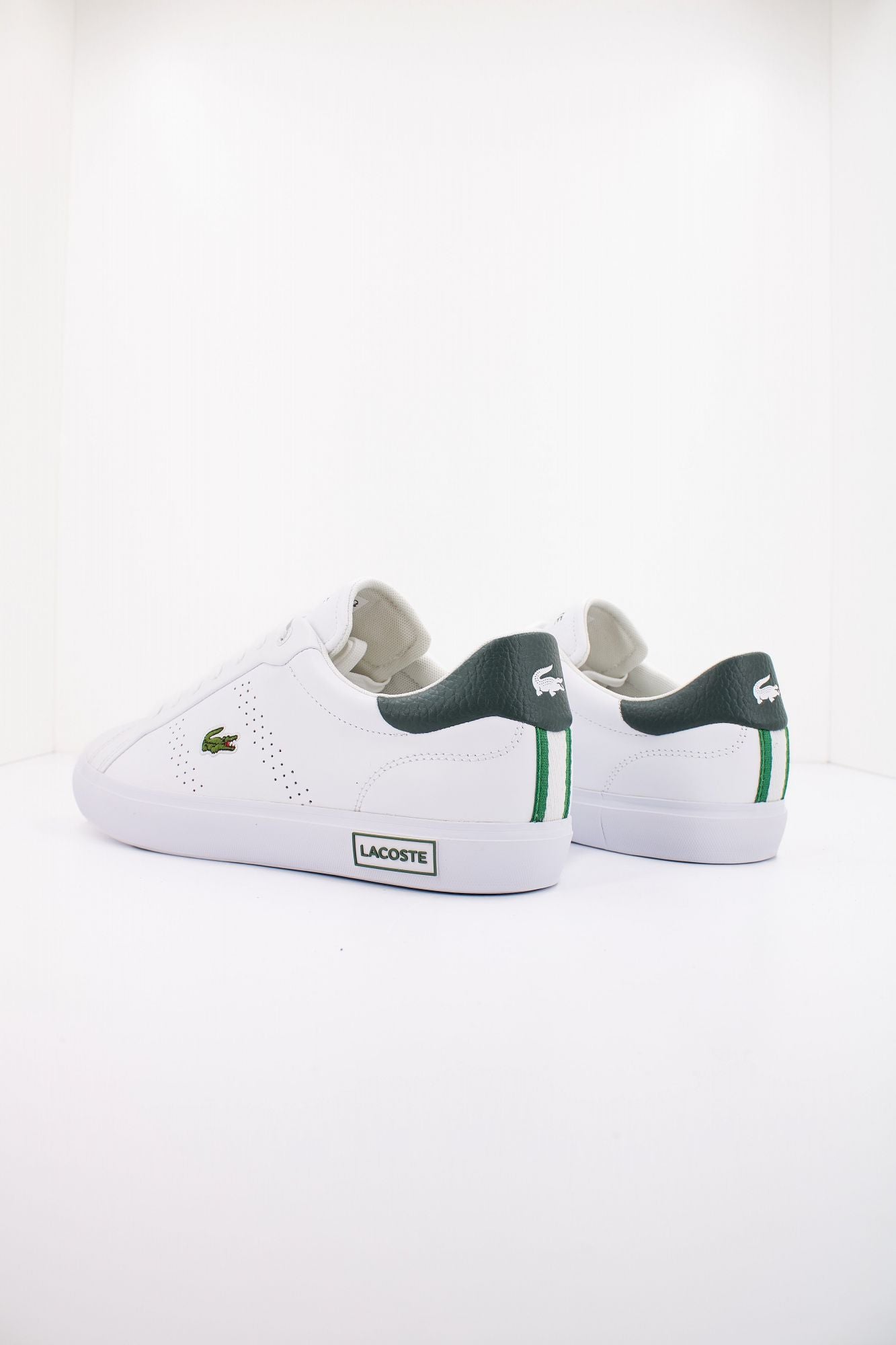 LACOSTE POWERCOURT 2.0 LEATHER en color BLANCO (3)