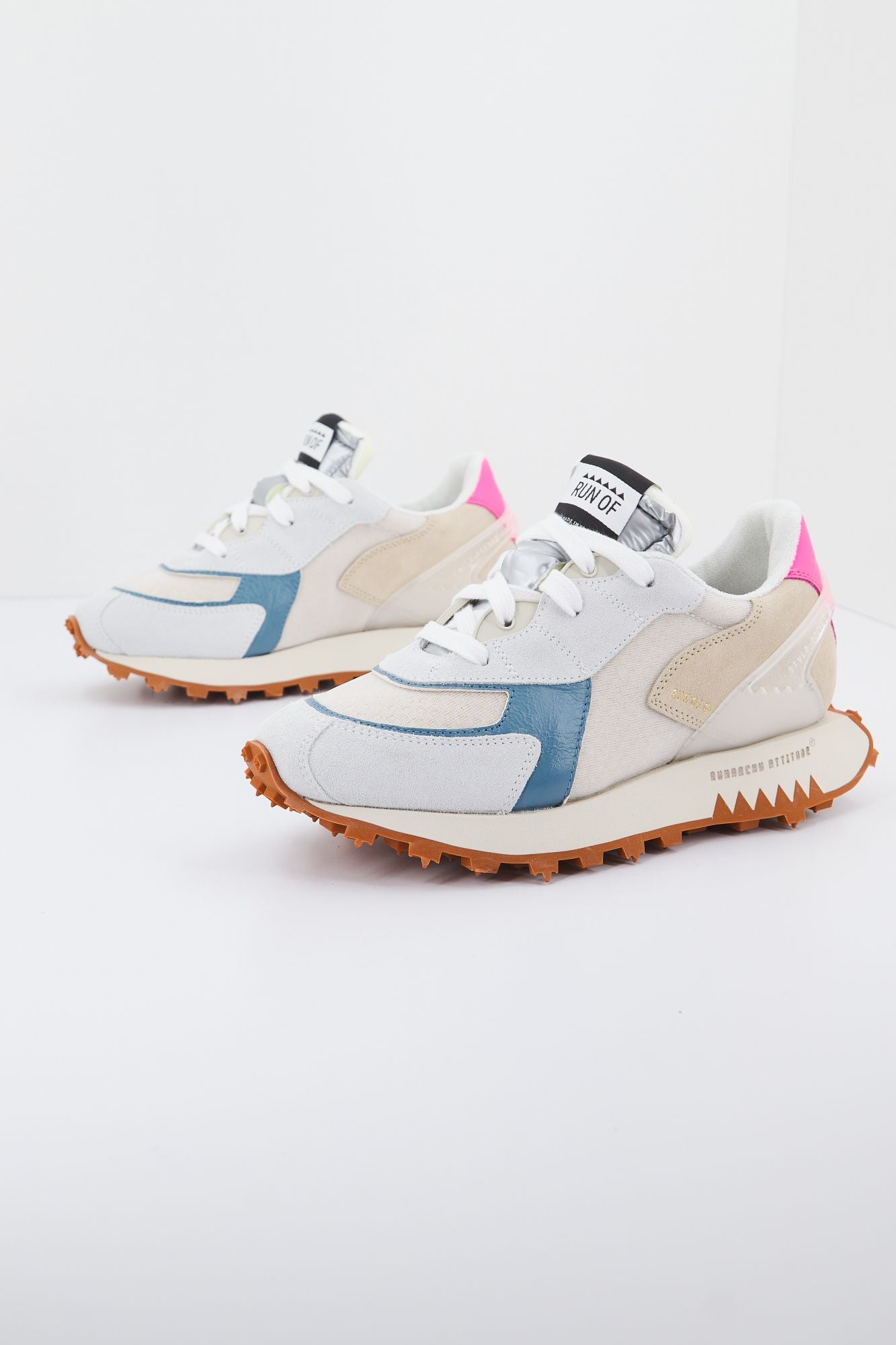 RUN OF WOW W en color BEIS (2)