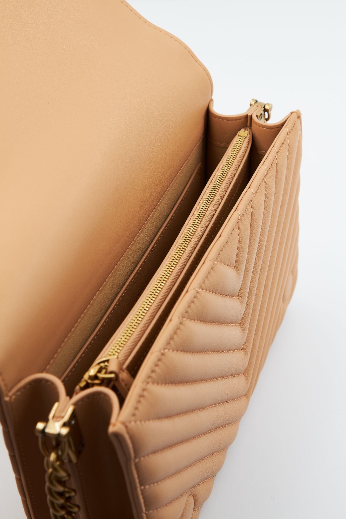 PINKO LOVE CLICK MINI SHEEP en color MARRON (4)