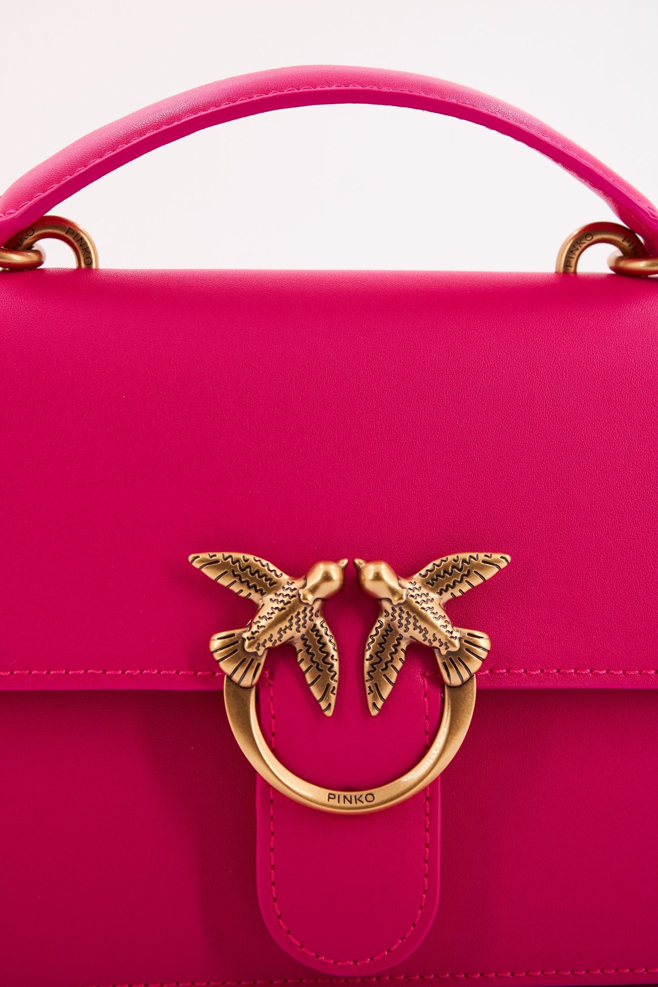 PINKO LOVE ONE TOP HANDLE MIN en color ROSA (4)