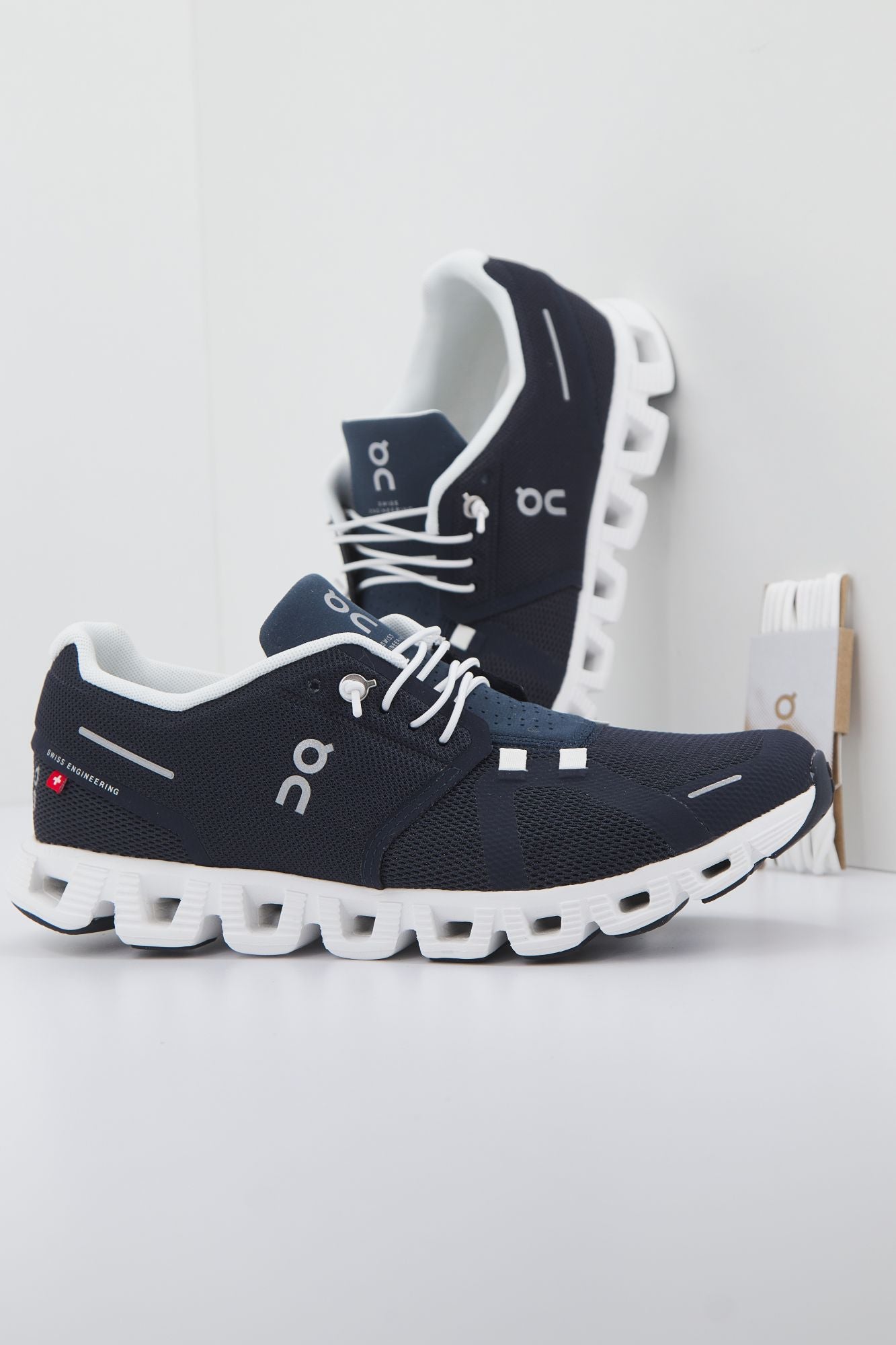 ON RUNNING CLOUD 5 en color AZUL (1)