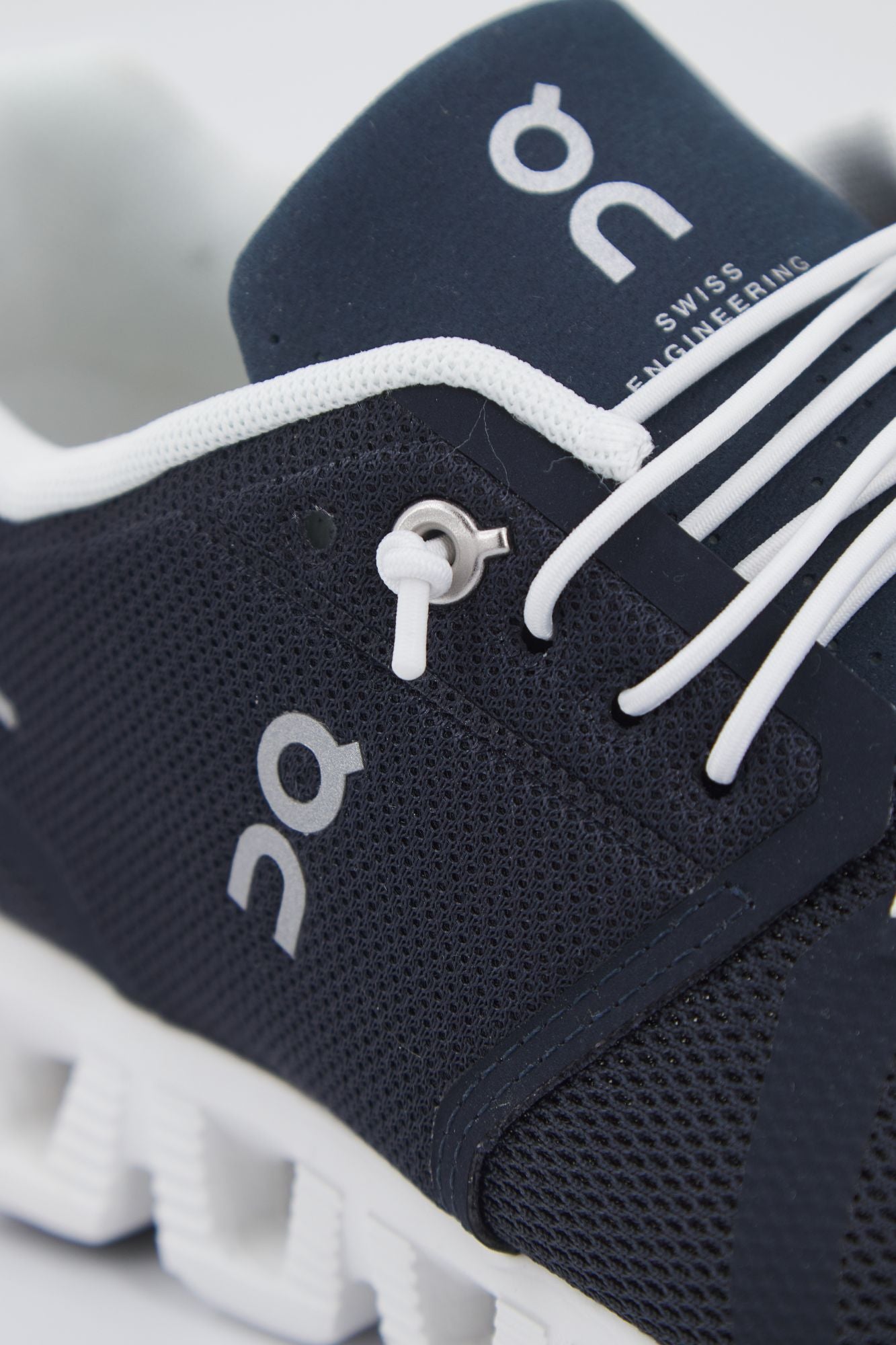 ON RUNNING CLOUD 5 en color AZUL (4)