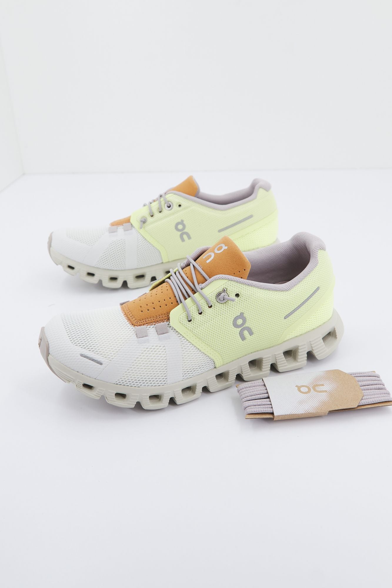 ON RUNNING 59 98362 en color VERDE (1)