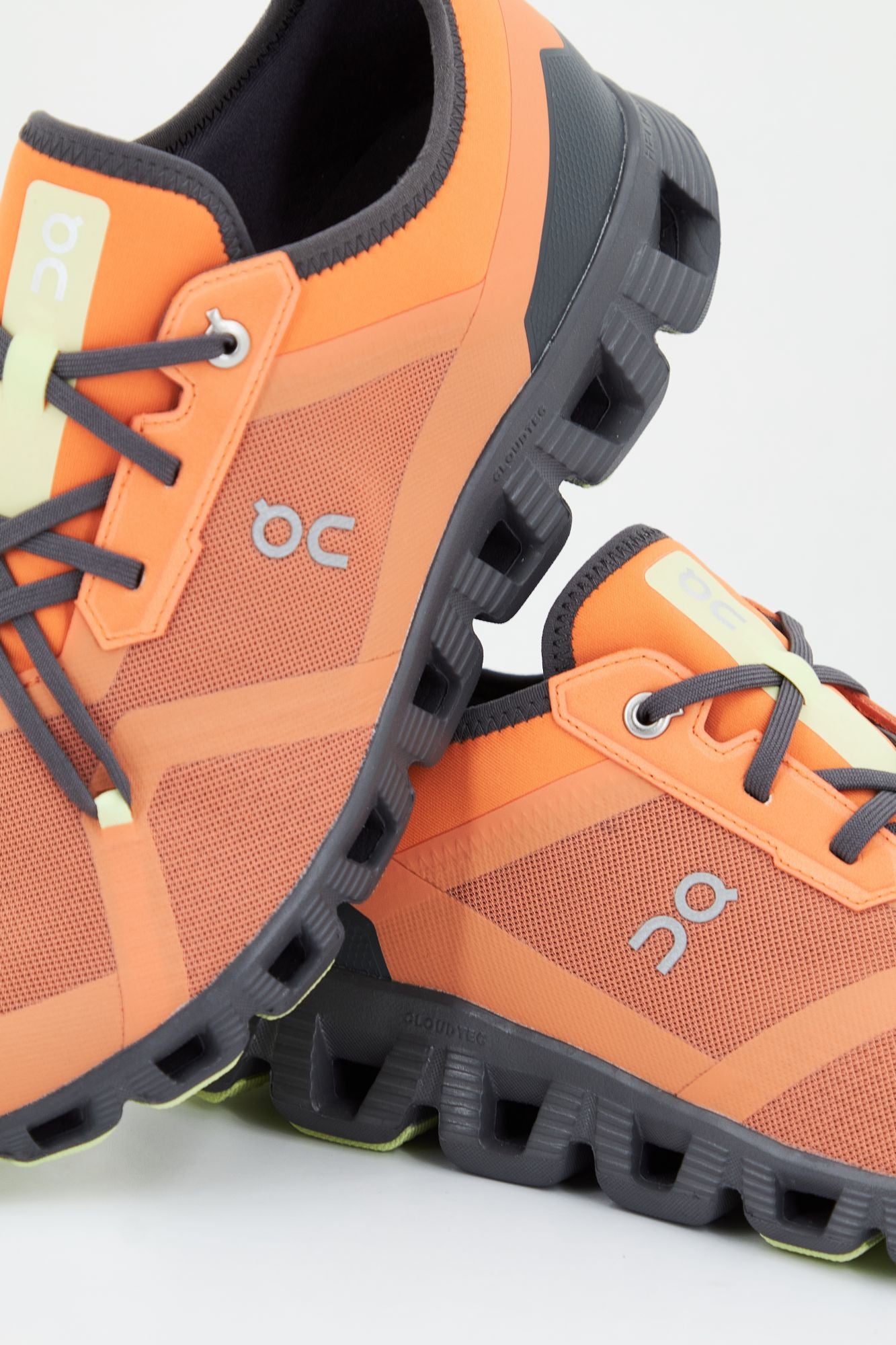 ON RUNNING CLOUD X 3 AD en color NARANJA (4)