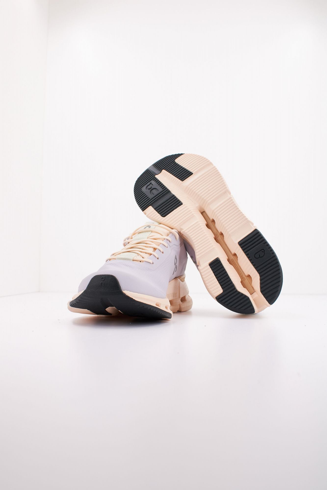 ON RUNNING CLOUDNOVA FORM 1 W en color VIOLETA (4)