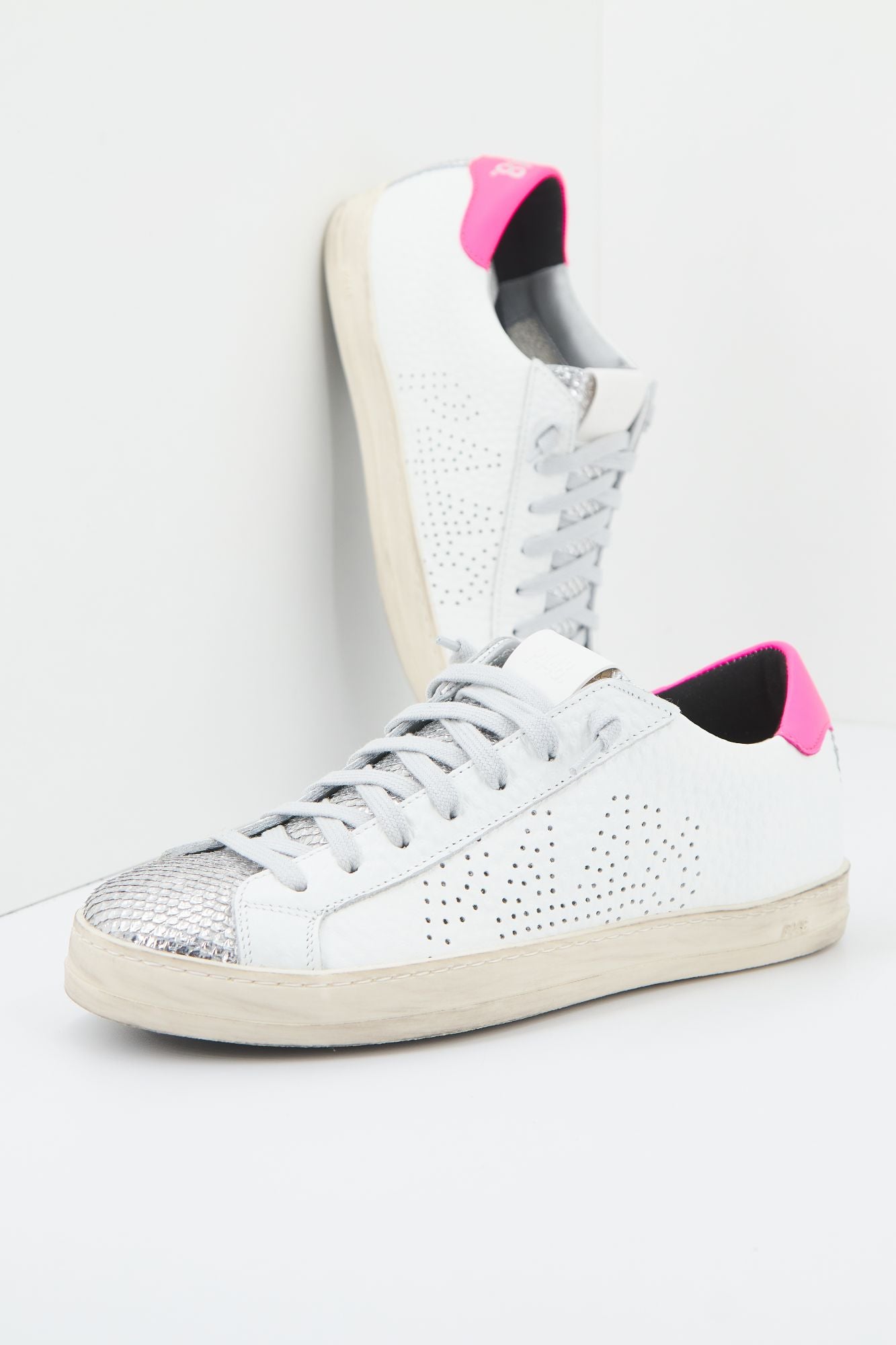 P448 JOHNW en color BLANCO (1)