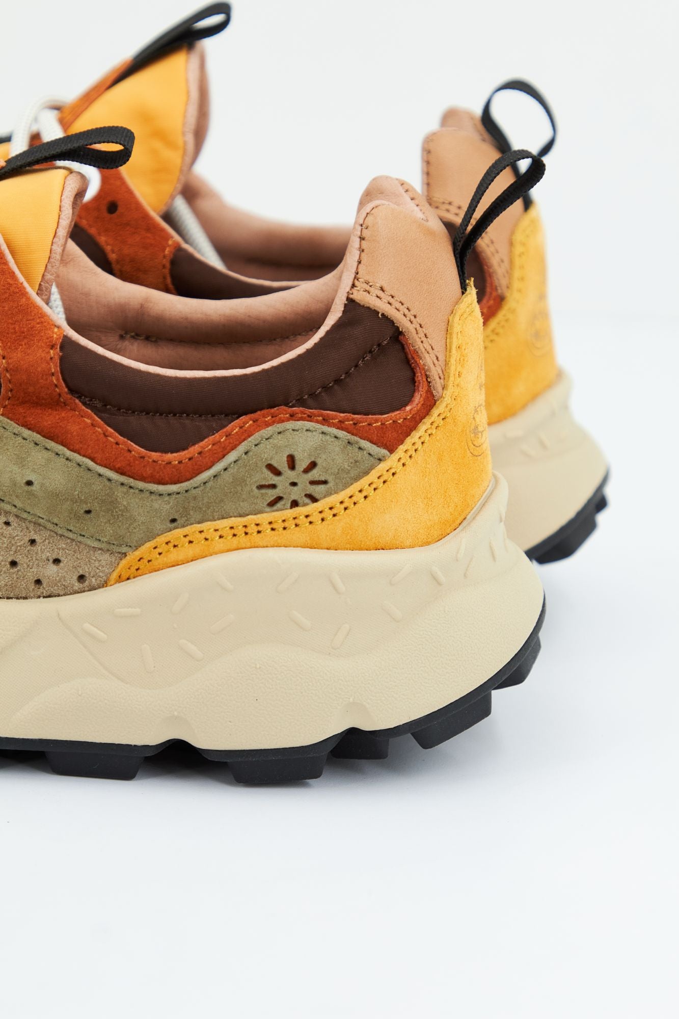 FLOWER MOUNTAIN YAMANO 3 en color MARRON (2)