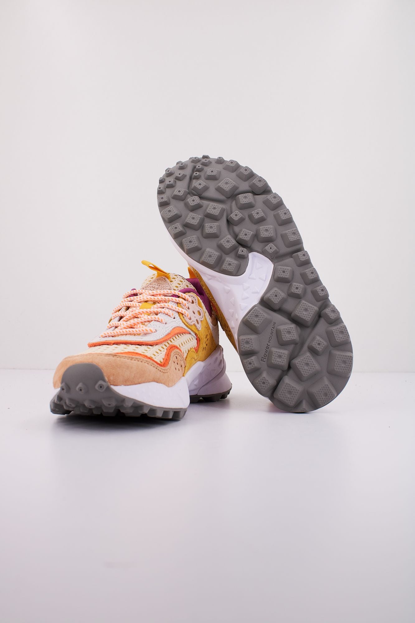 FLOWER MOUNTAIN KOTETSU en color BEIS (4)