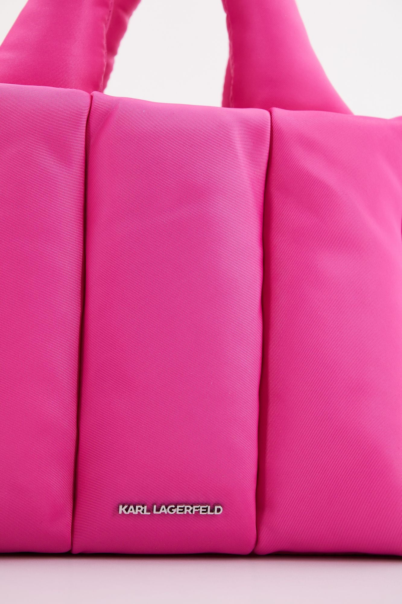 KARL LAGERFELD K/IKONIK 2.0 NYLON PUFF S en color ROSA (4)