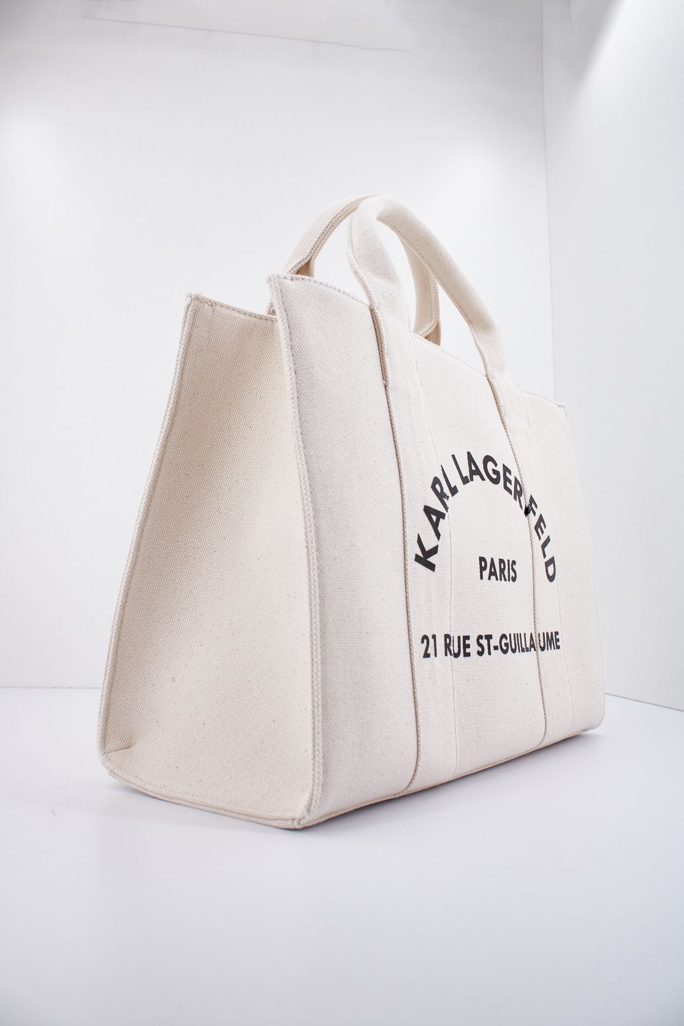 KARL LAGERFELD RSG SQUARE MEDIUM TOTE en color BLANCO (3)