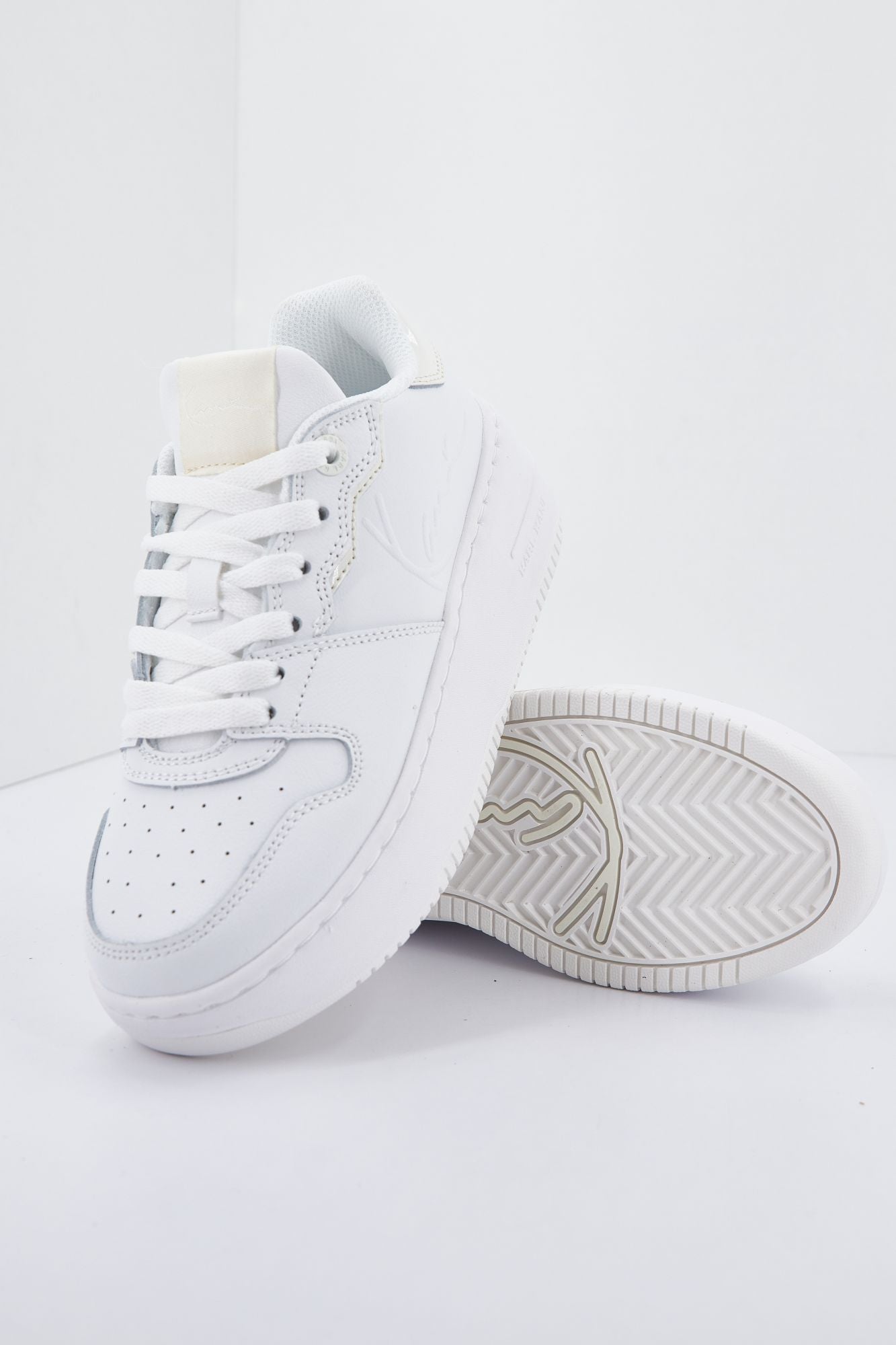 KARL KANI K 89 UP HEEL LOGO en color BLANCO (4)