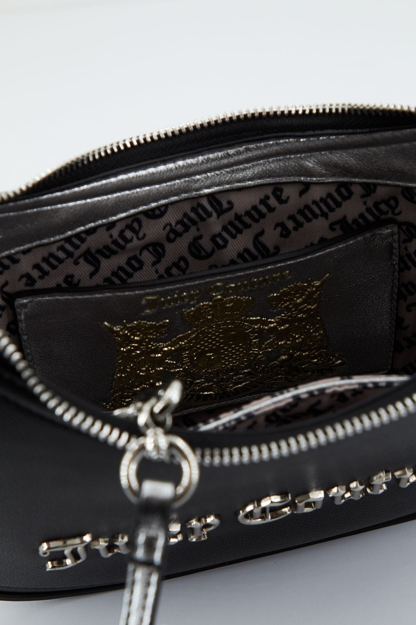 JUICY COUTURE JASMINE SMALL HOBO en color NEGRO (4)