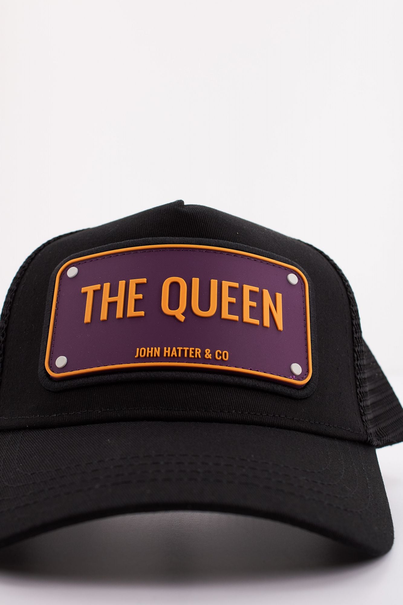JOHN HATTER CO THE QUEEN en color NEGRO (4)